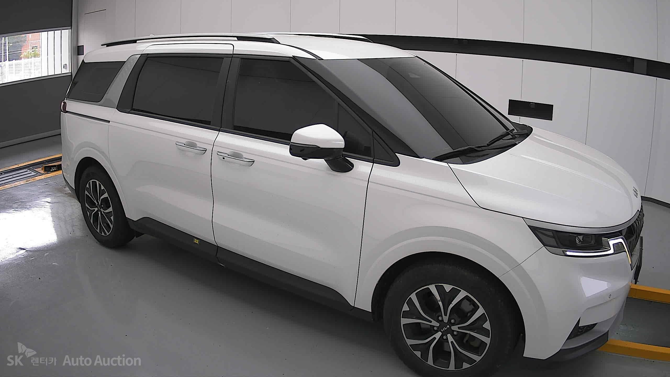 2023 - kia carnival