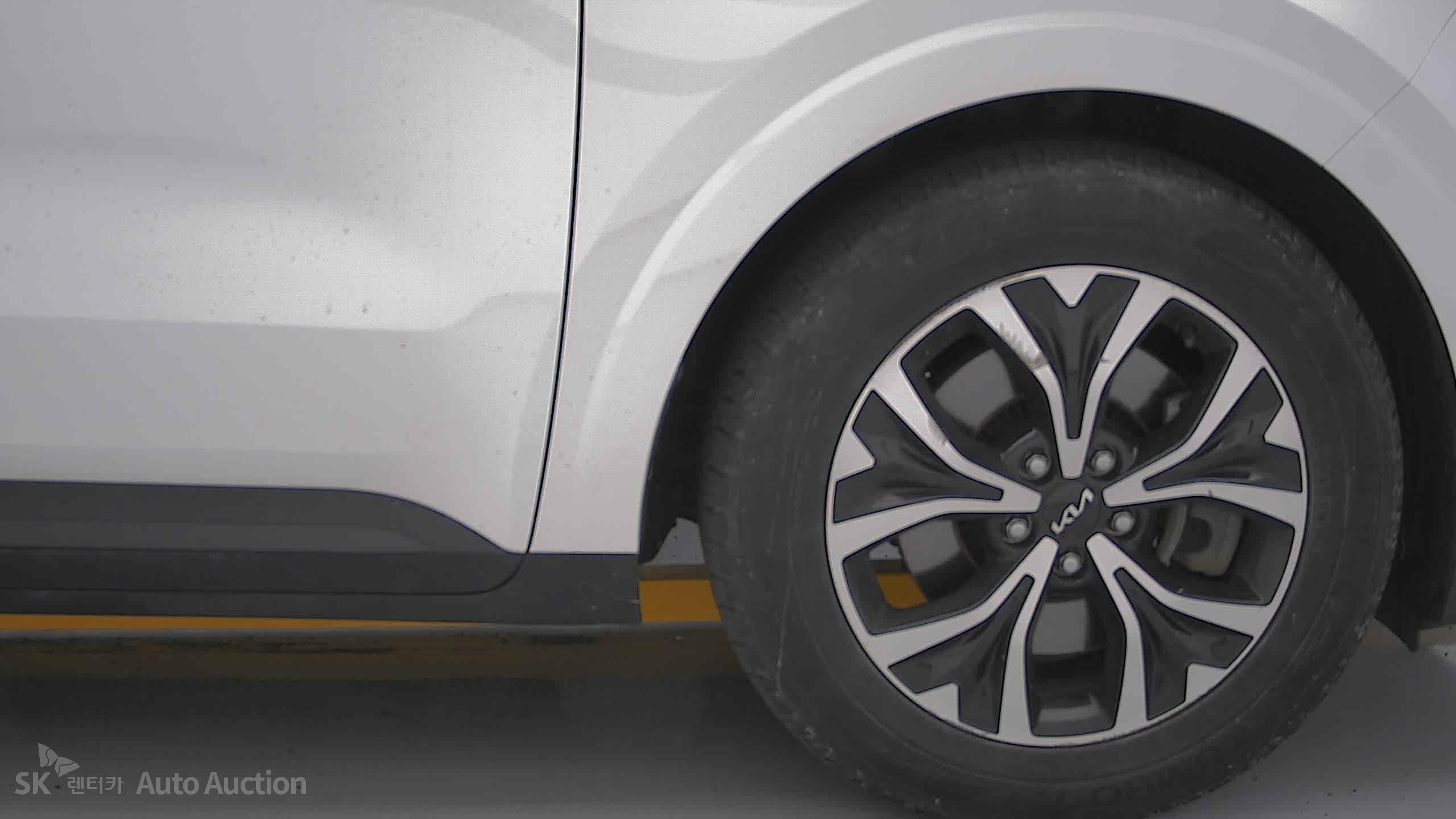 2023 - kia carnival