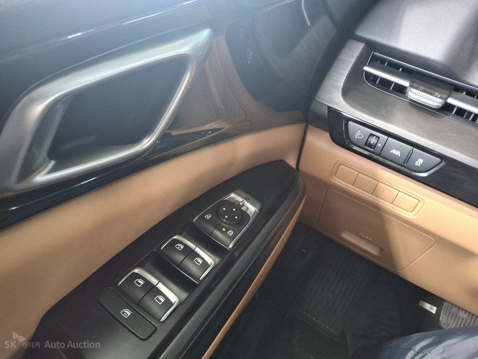 2023 - kia carnival