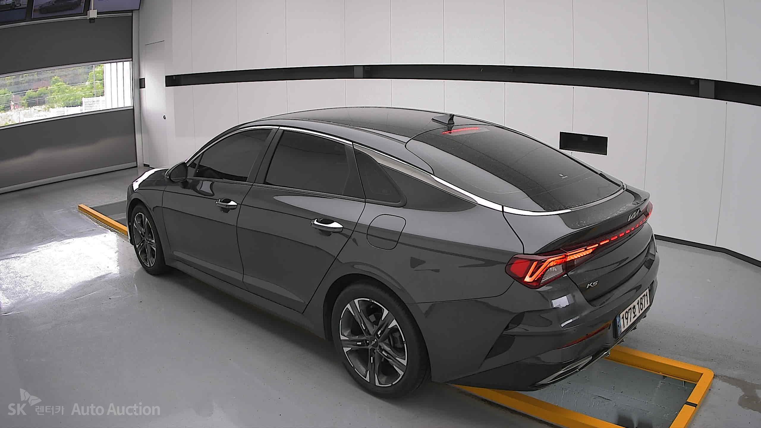 2022 - kia k5