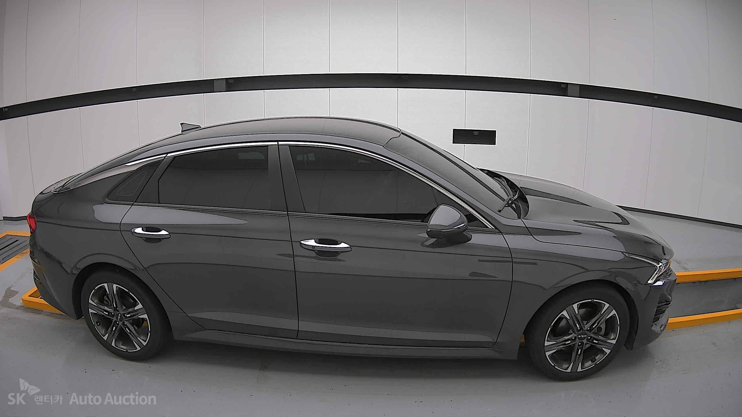2022 - kia k5