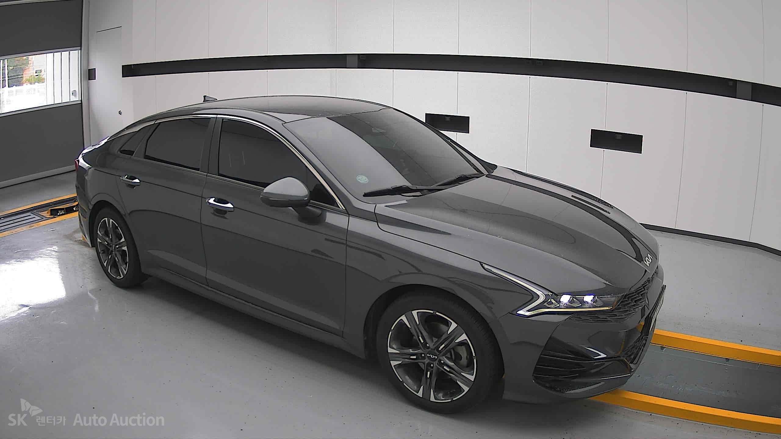 2022 - kia k5