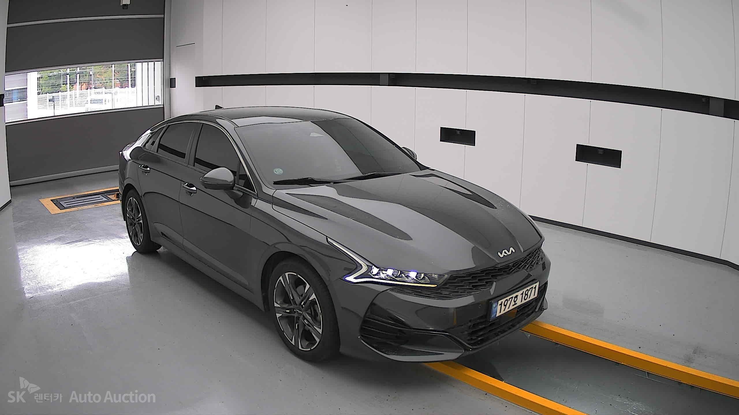 2022 - kia k5