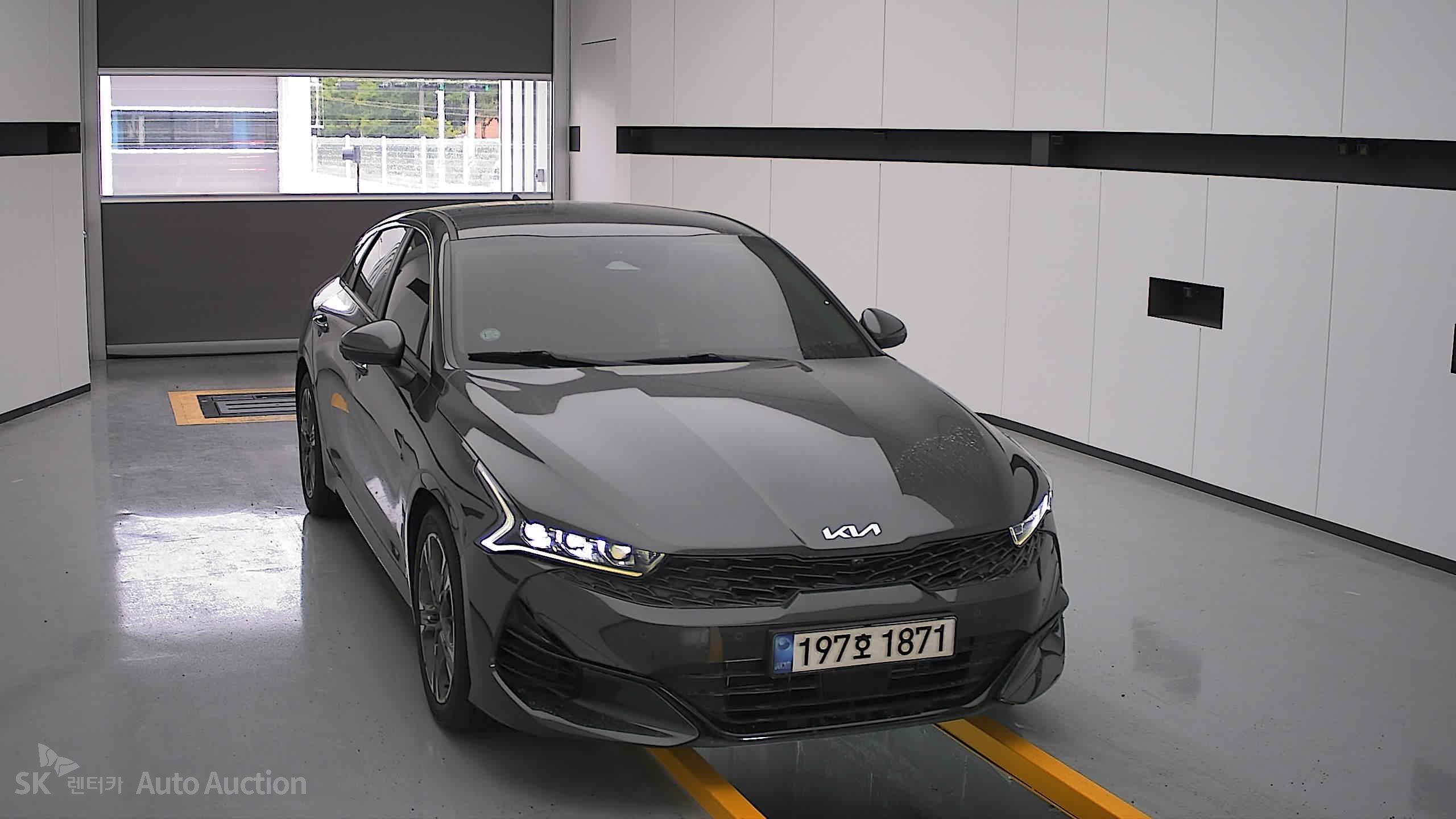 2022 - kia k5