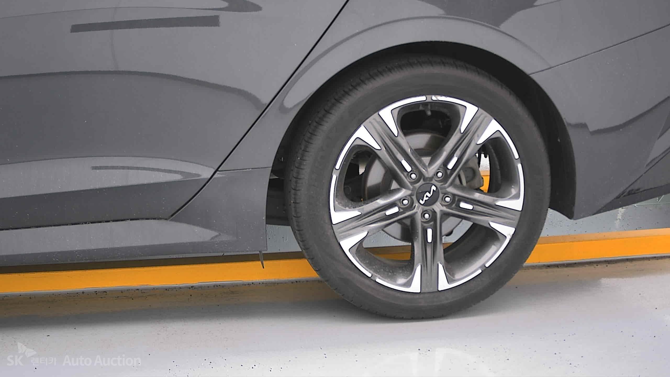 2022 - kia k5