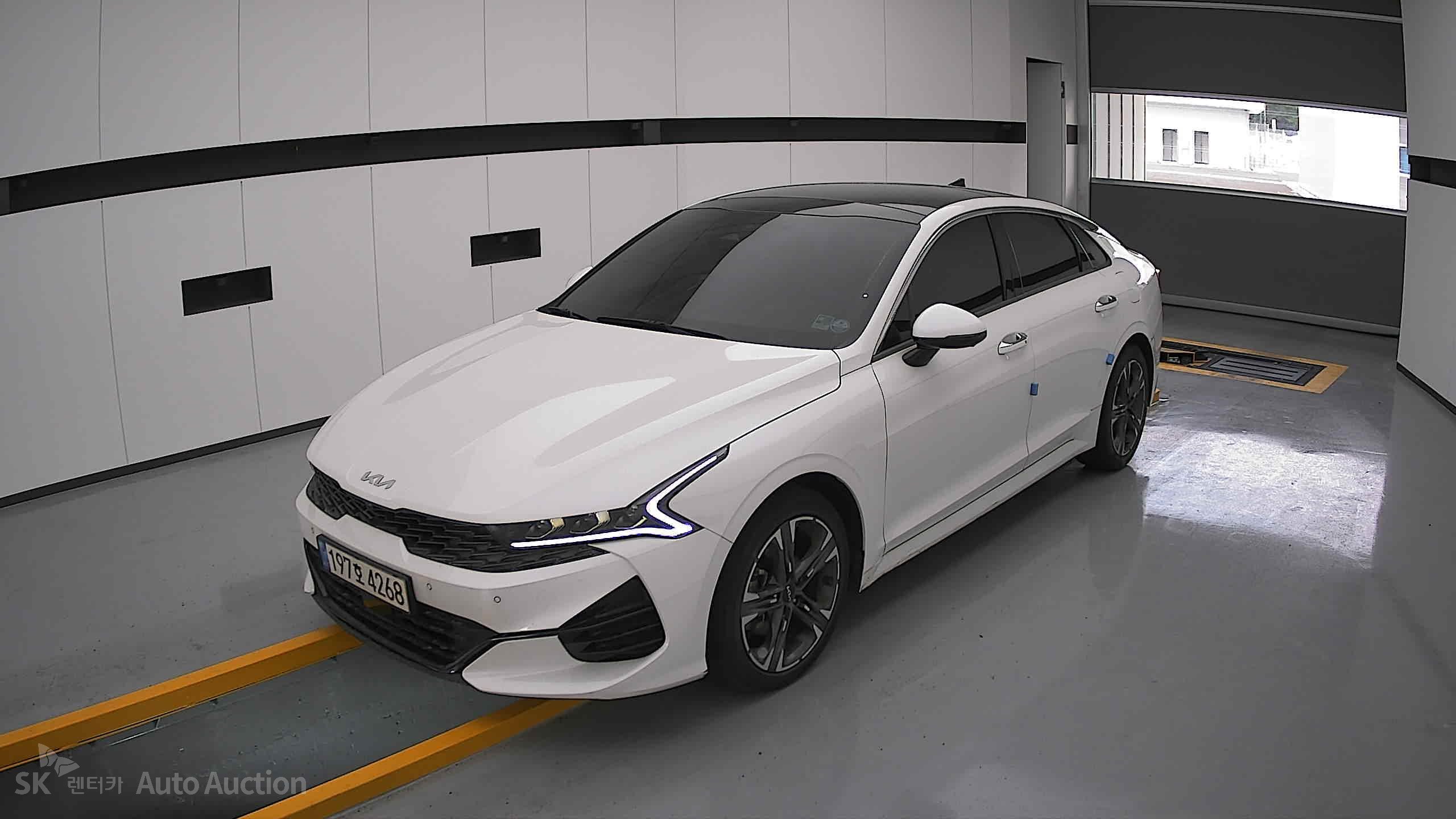 2022 - kia k5