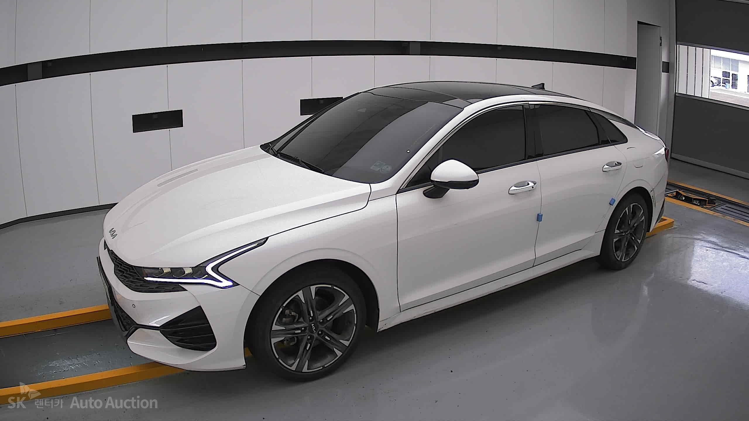 2022 - kia k5