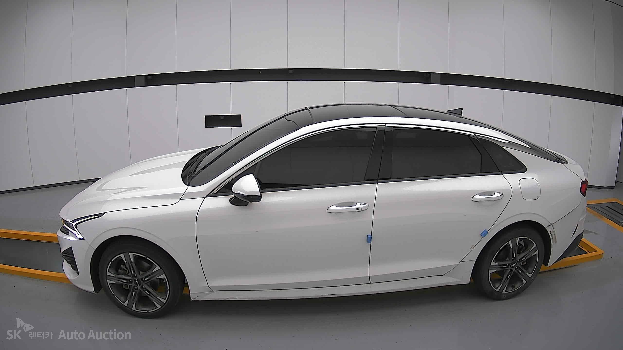 2022 - kia k5