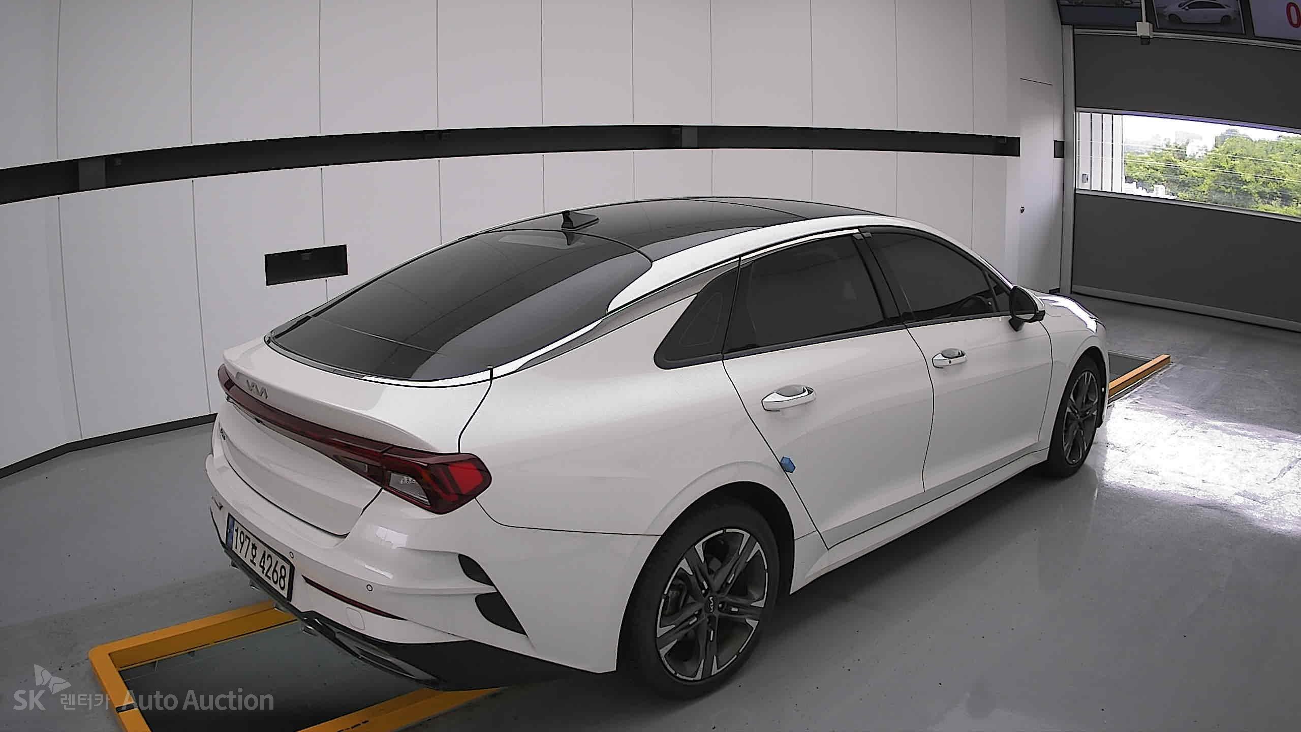 2022 - kia k5