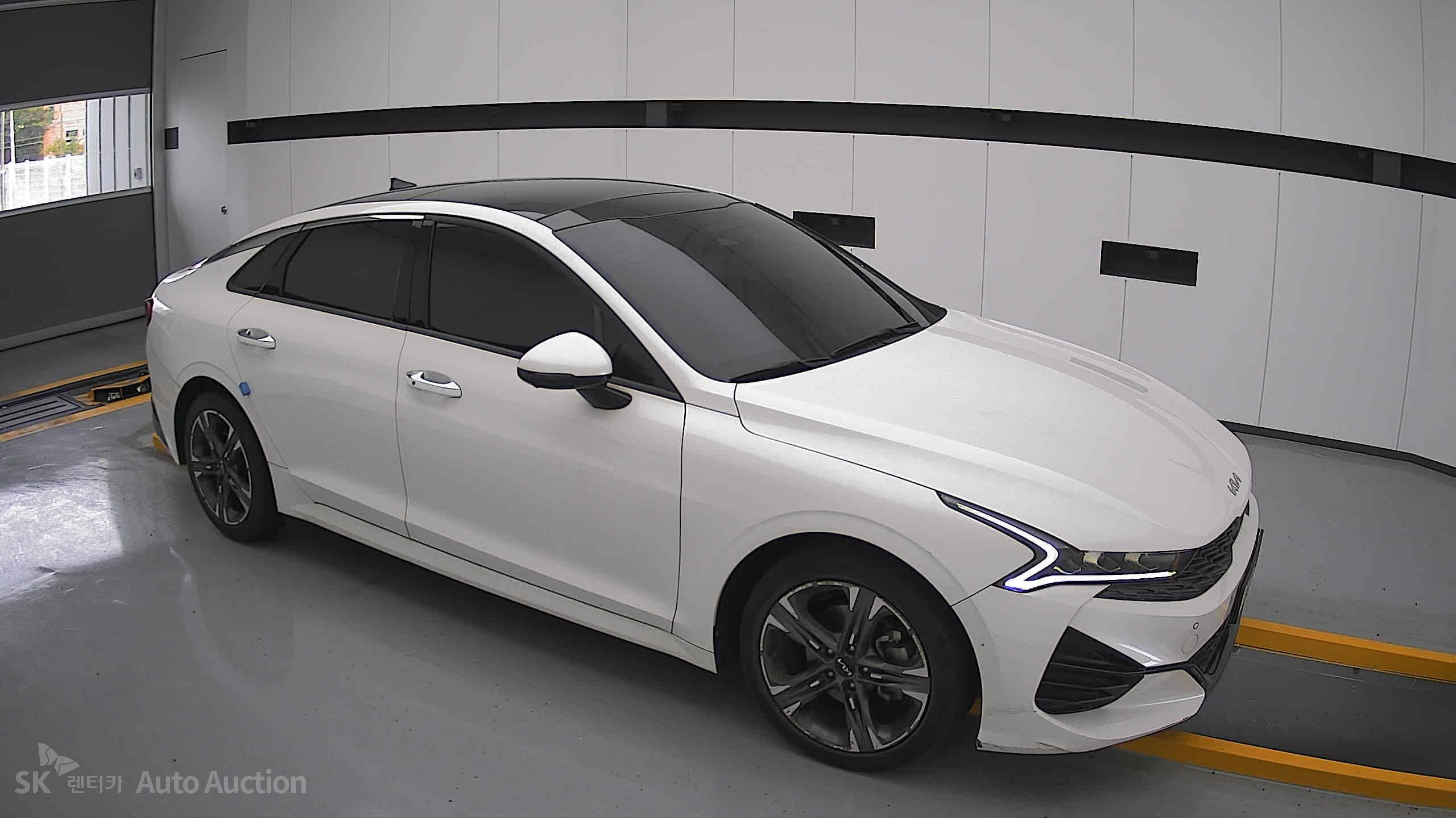 2022 - kia k5