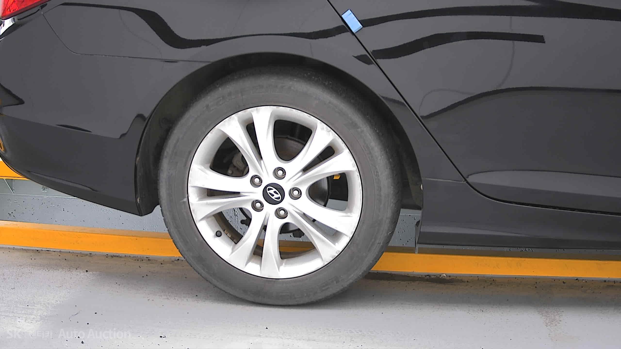 2011 - hyundai sonata