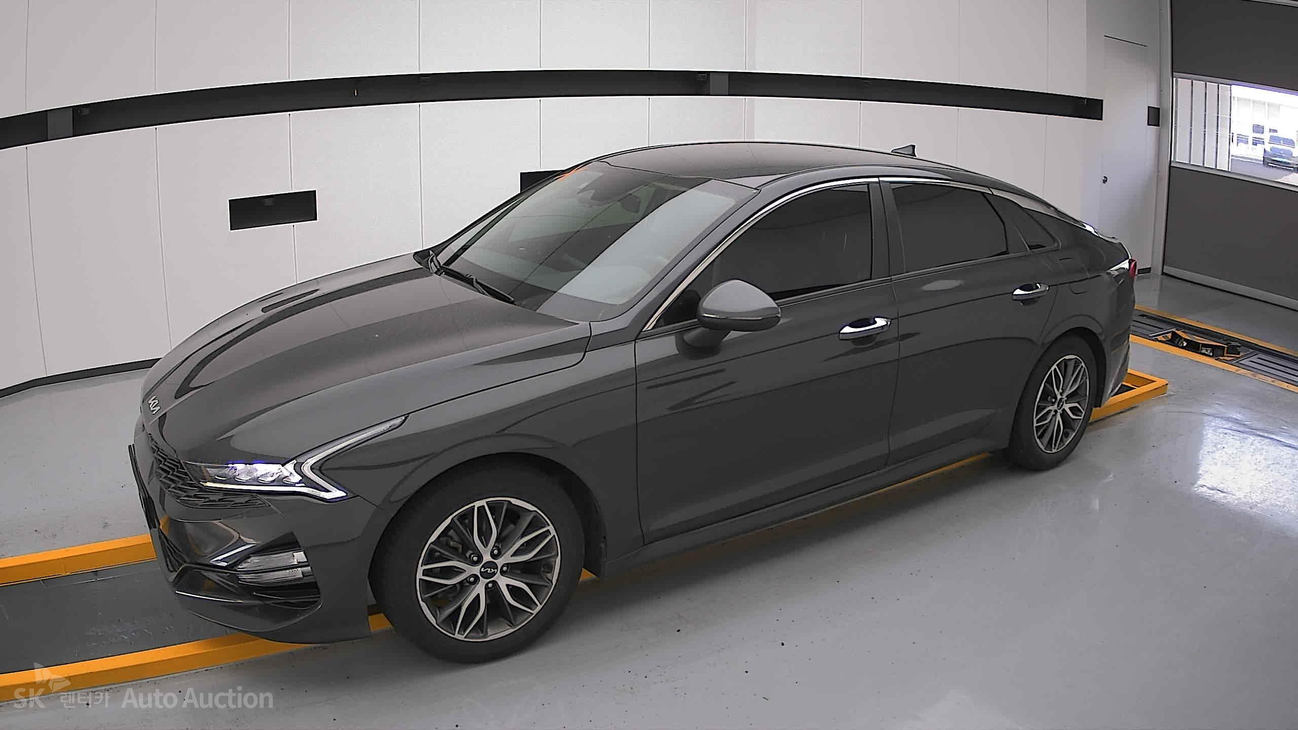 2022 - kia k5