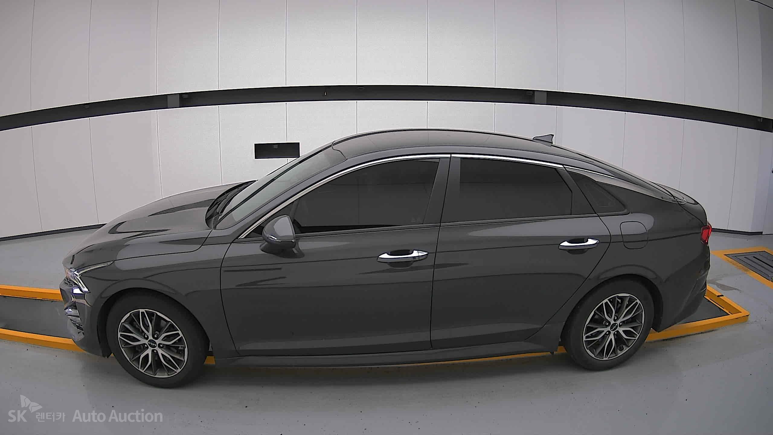 2022 - kia k5