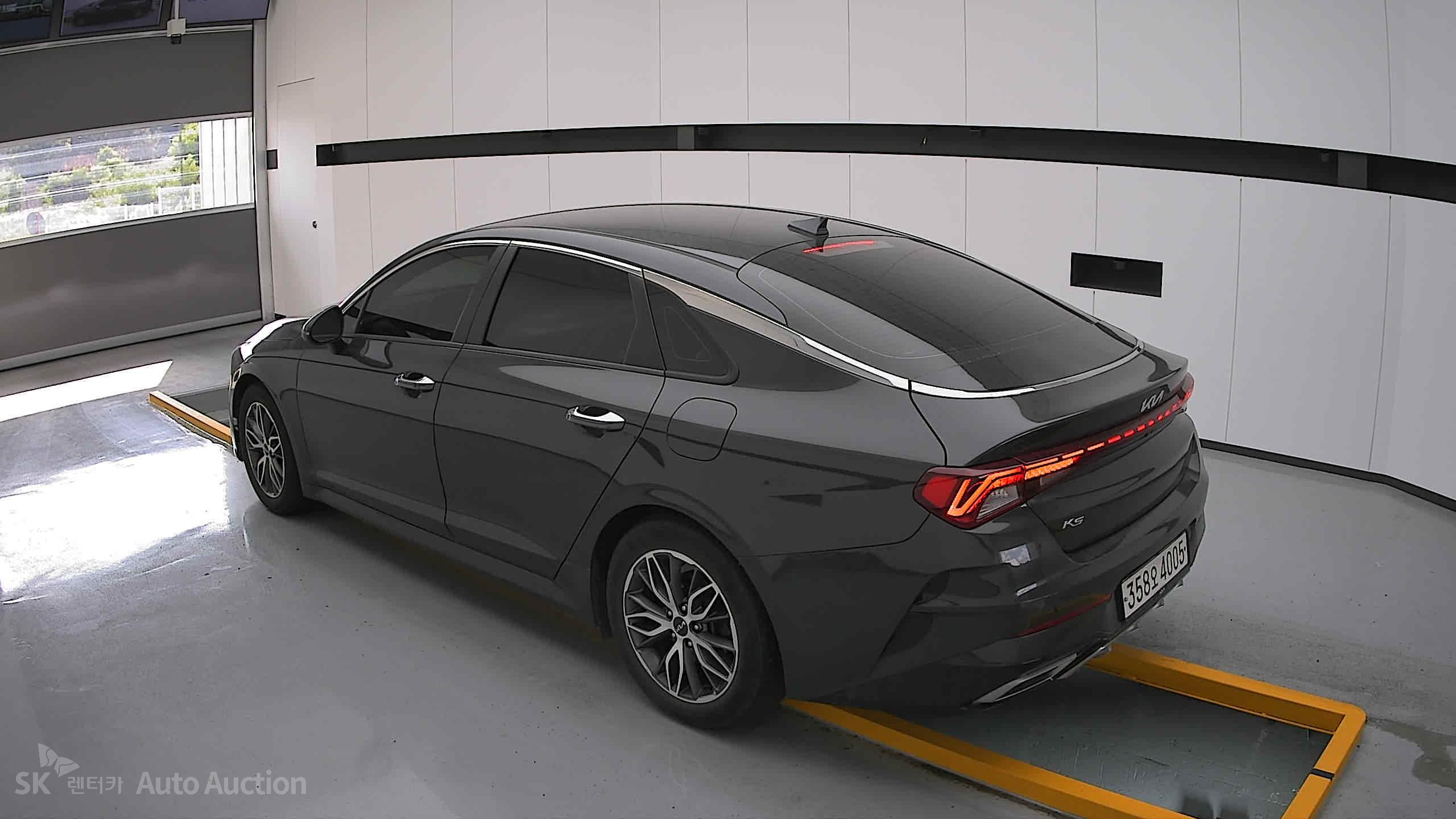 2022 - kia k5