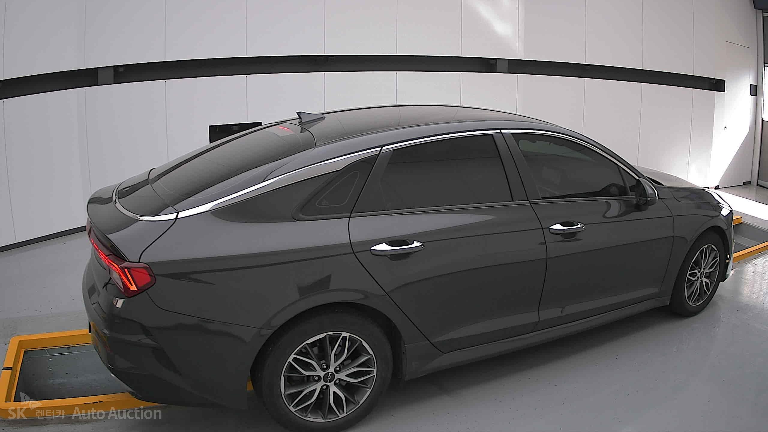 2022 - kia k5