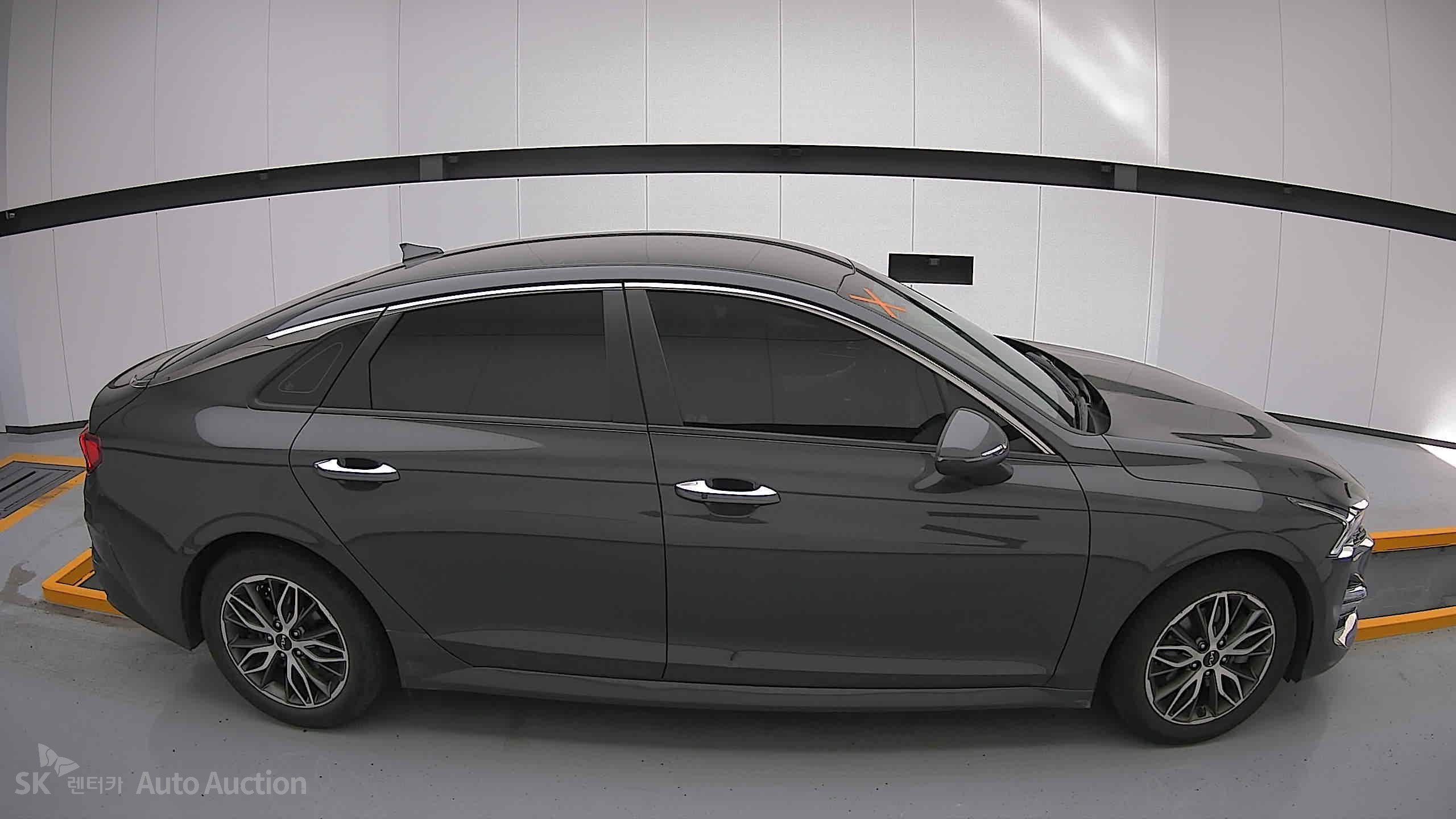 2022 - kia k5