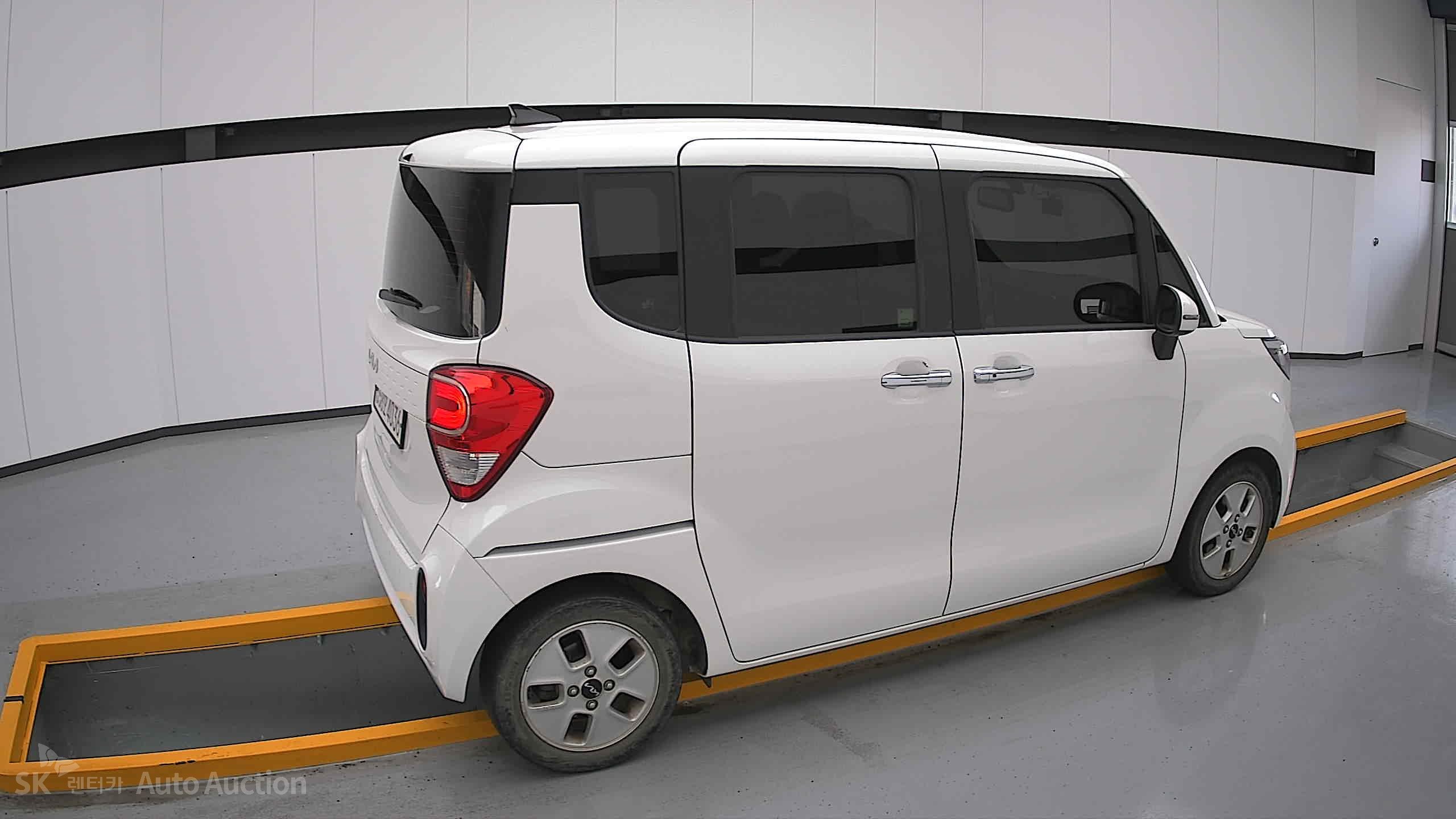 2022 - kia ray