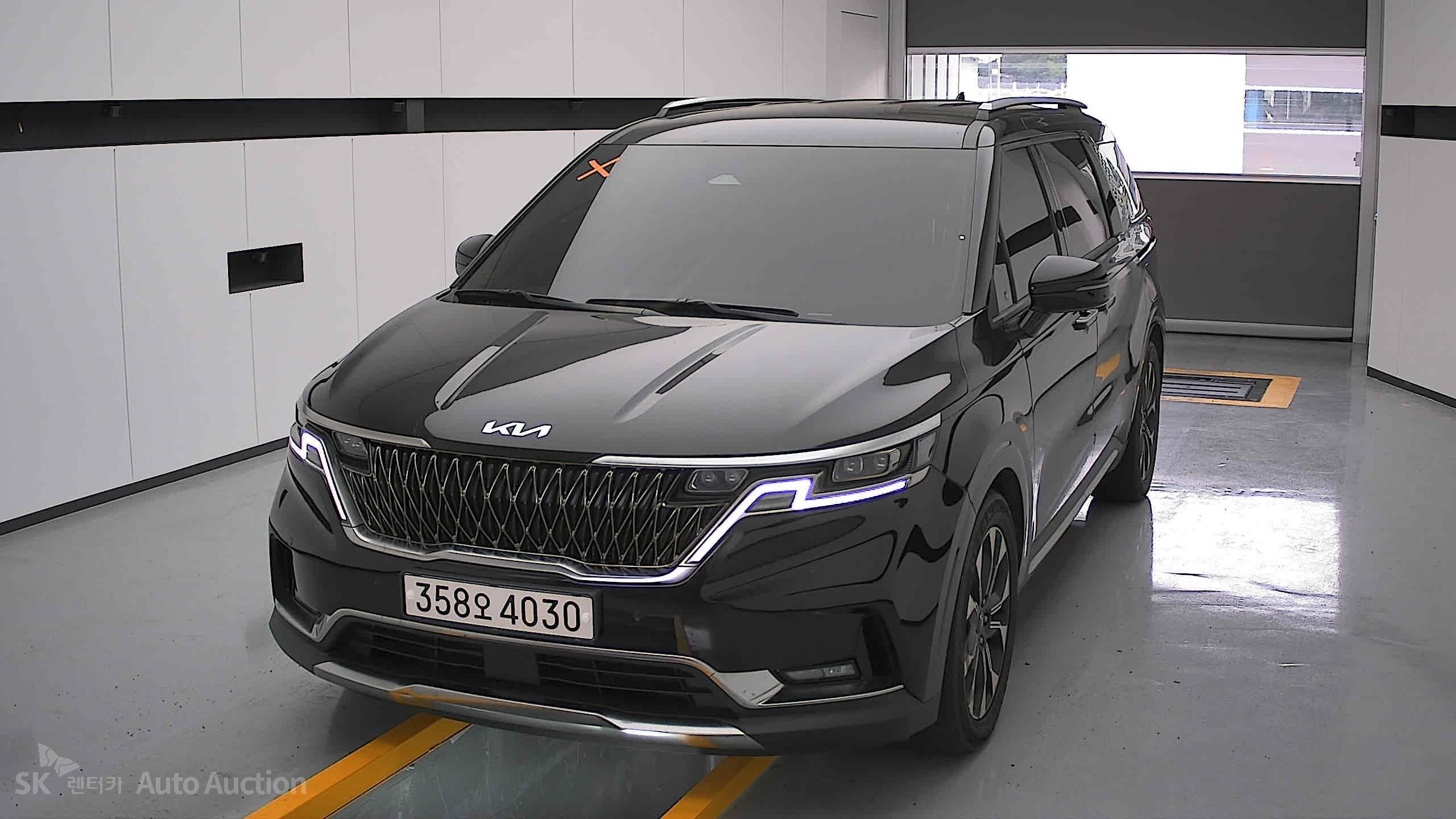 2023 - kia carnival