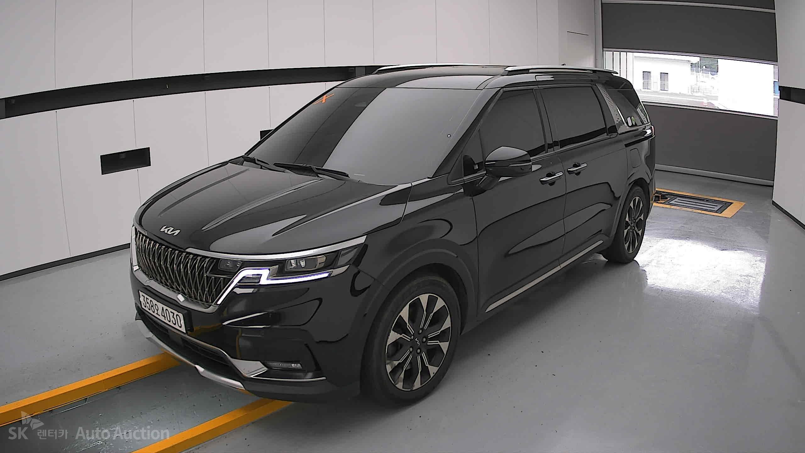 2023 - kia carnival