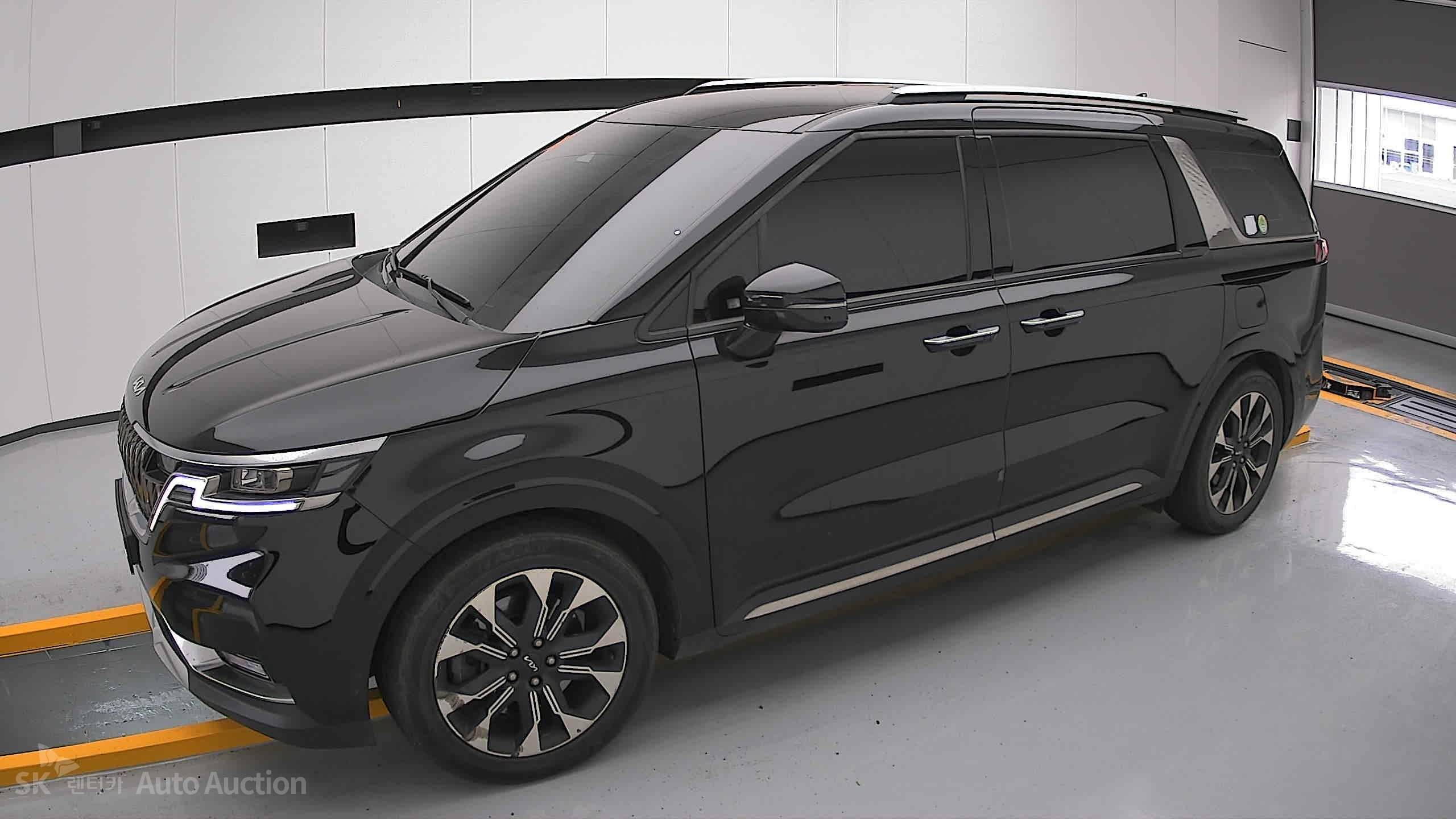 2023 - kia carnival