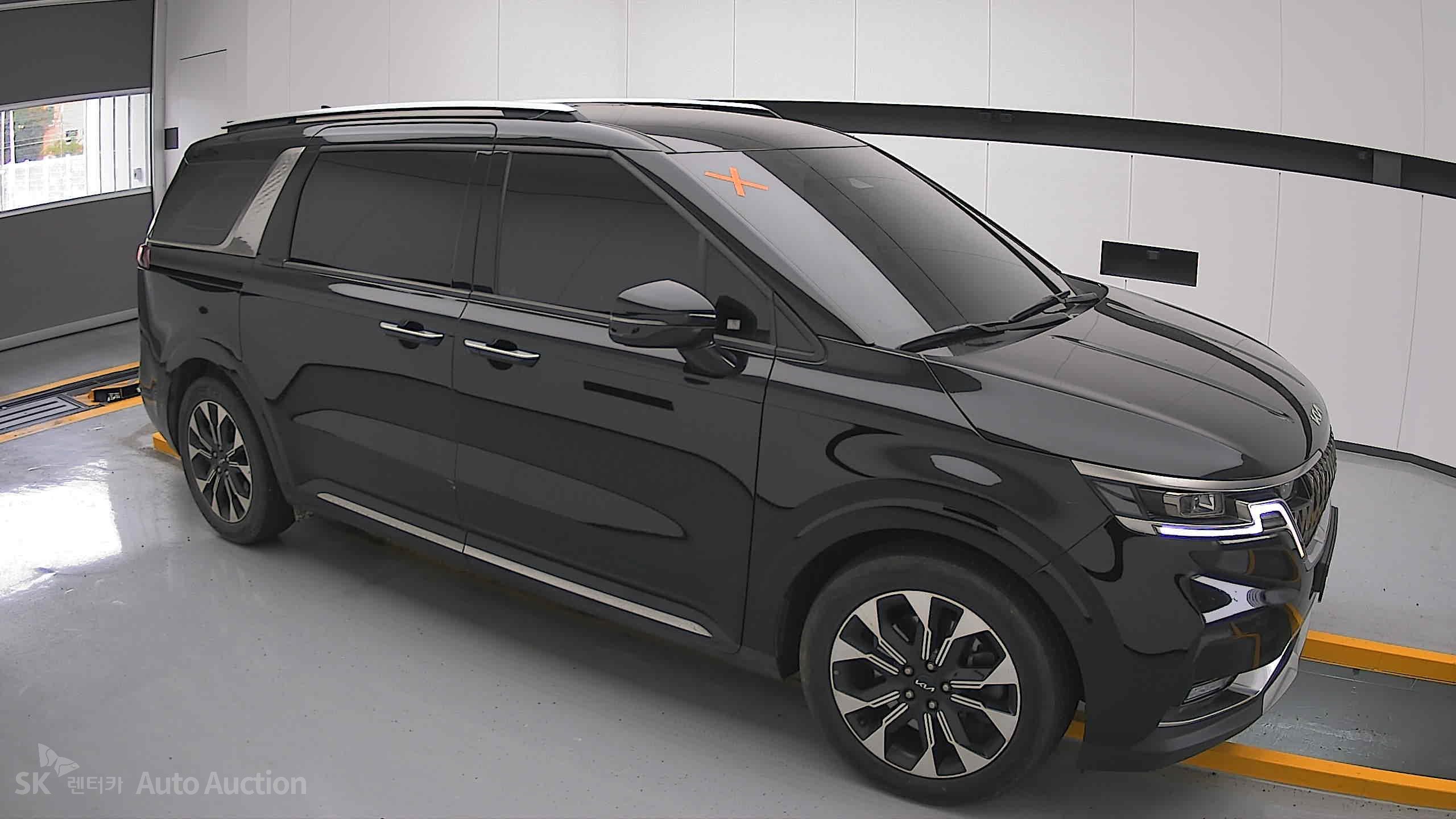 2023 - kia carnival