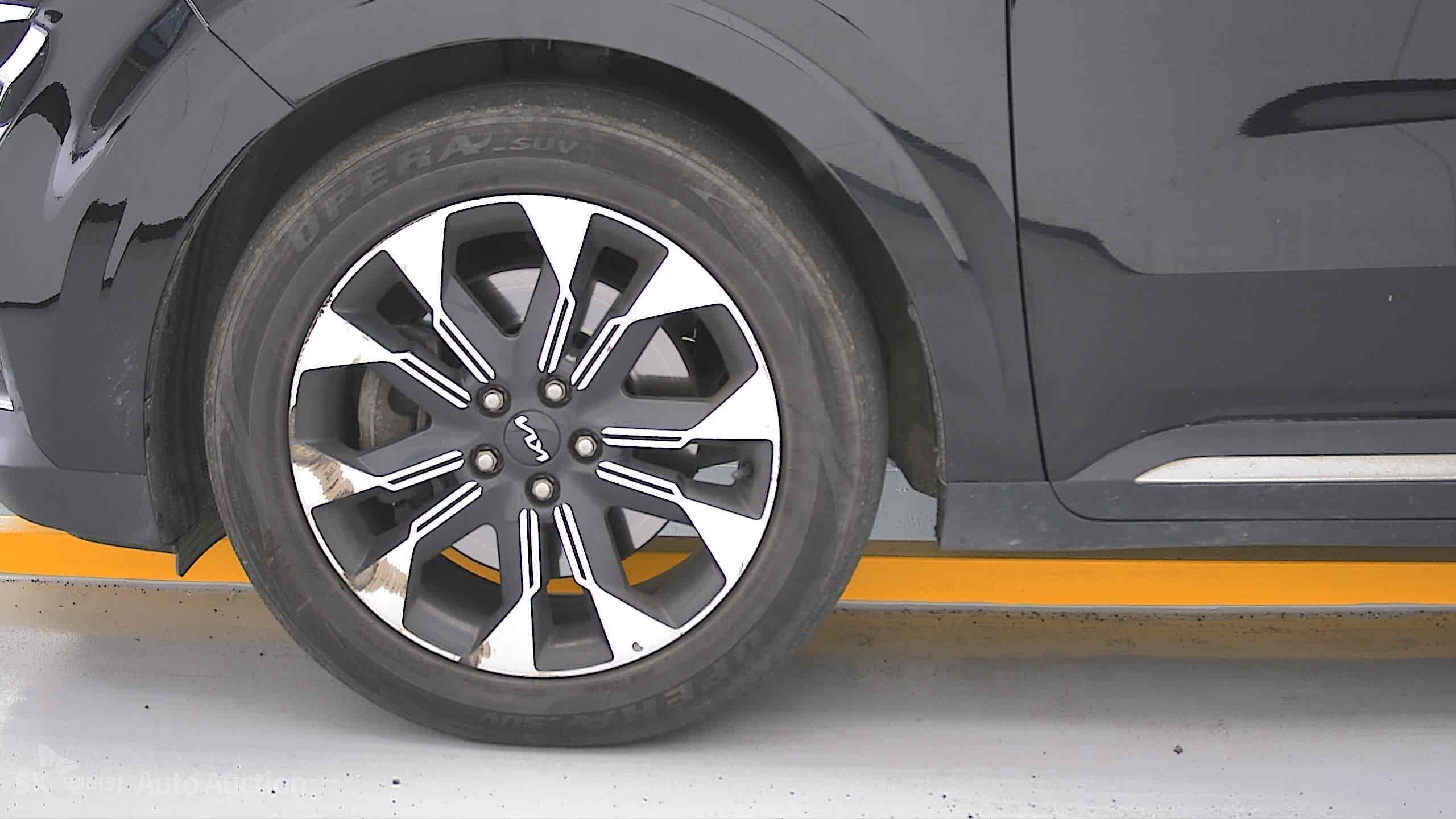 2023 - kia carnival