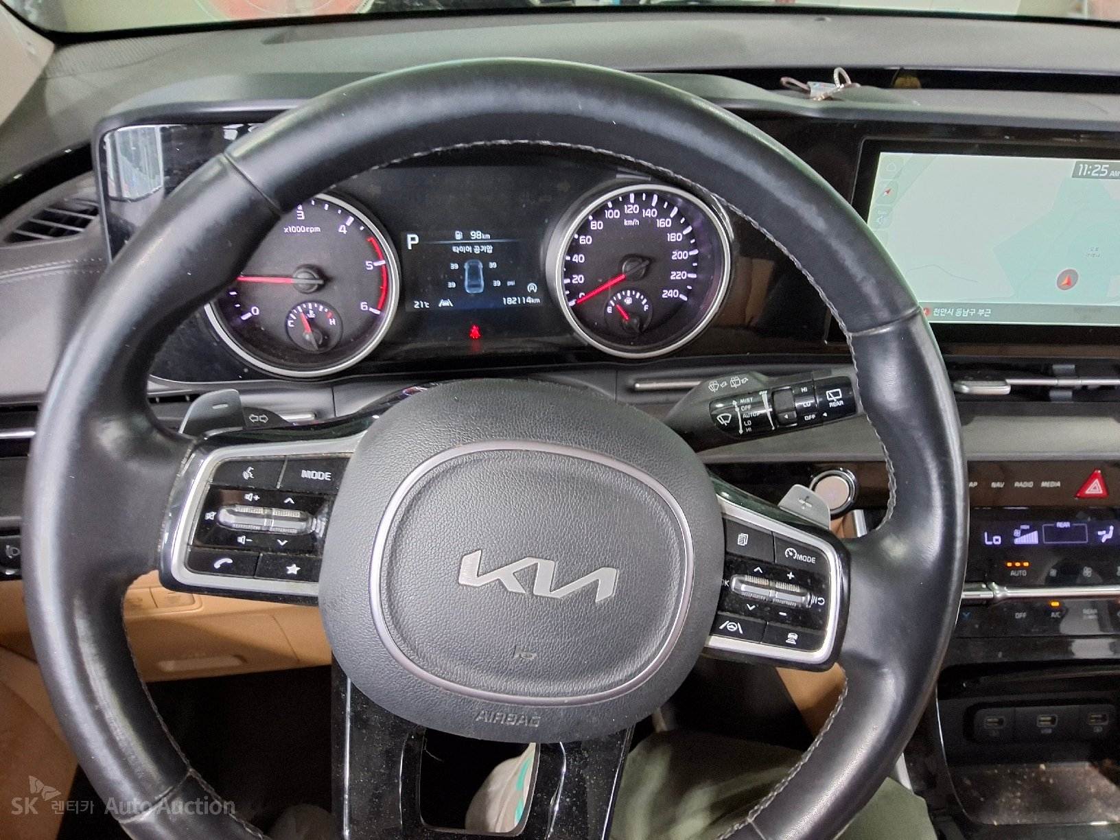 2023 - kia carnival