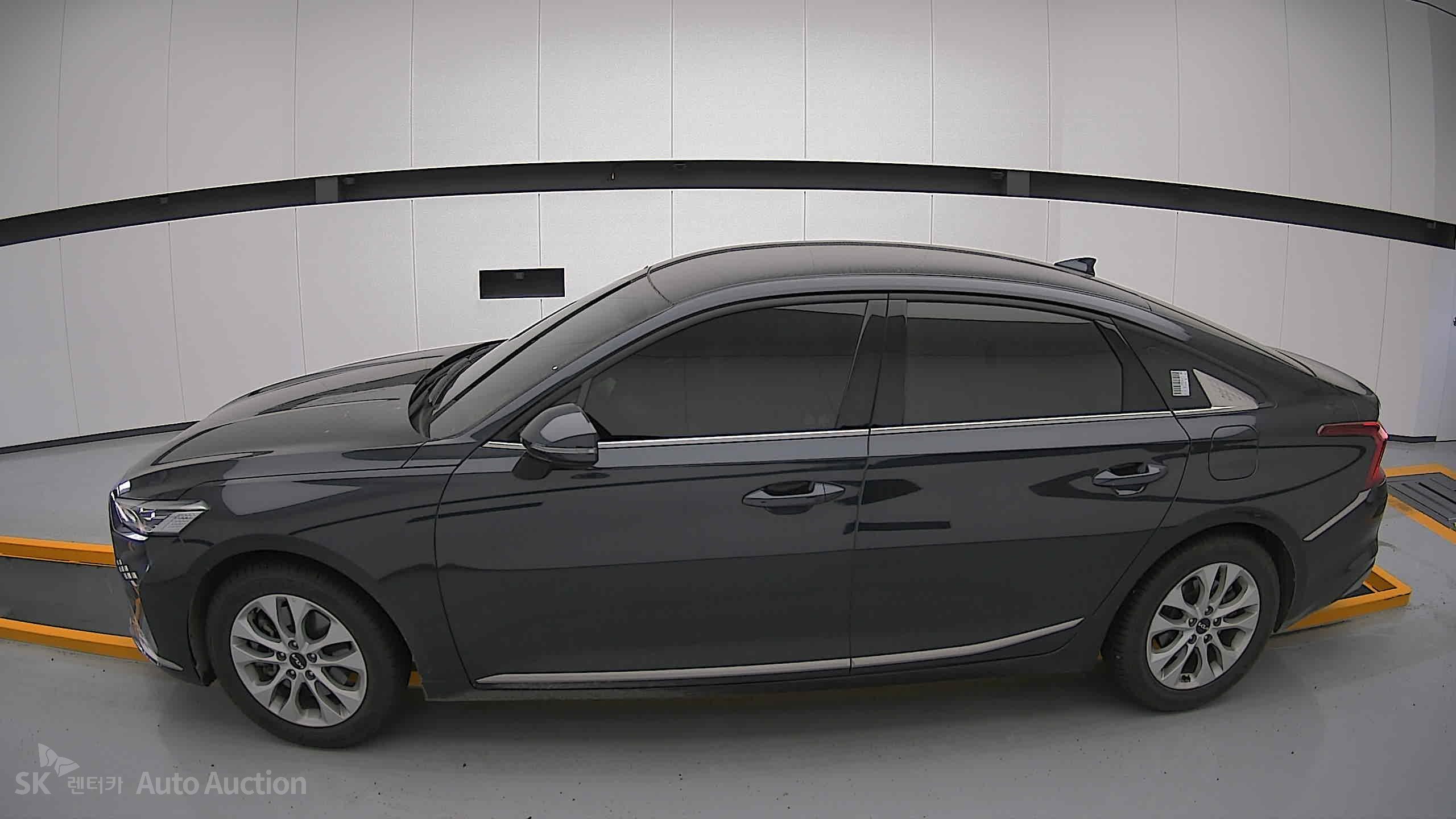 2023 - kia k8
