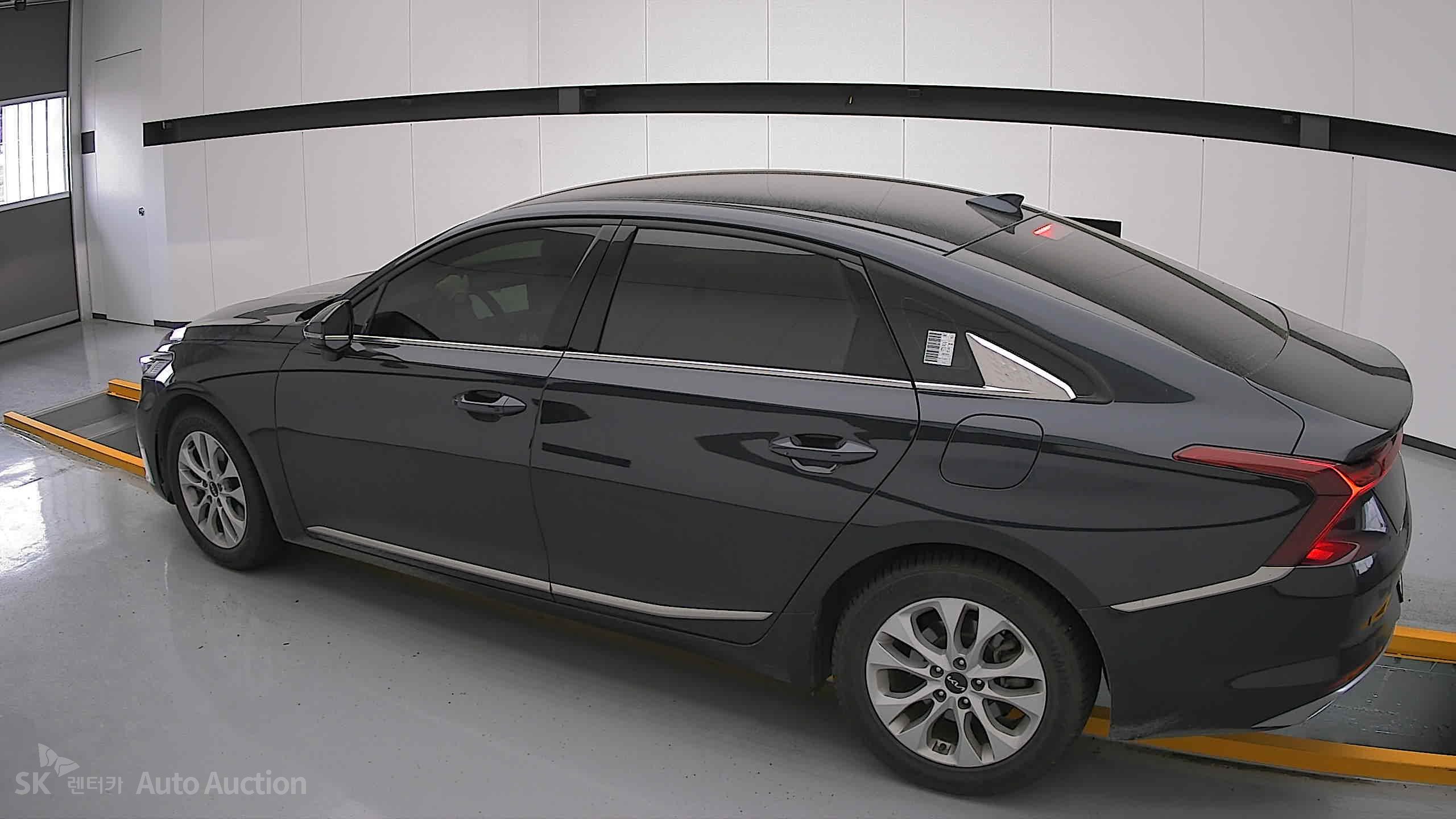 2023 - kia k8