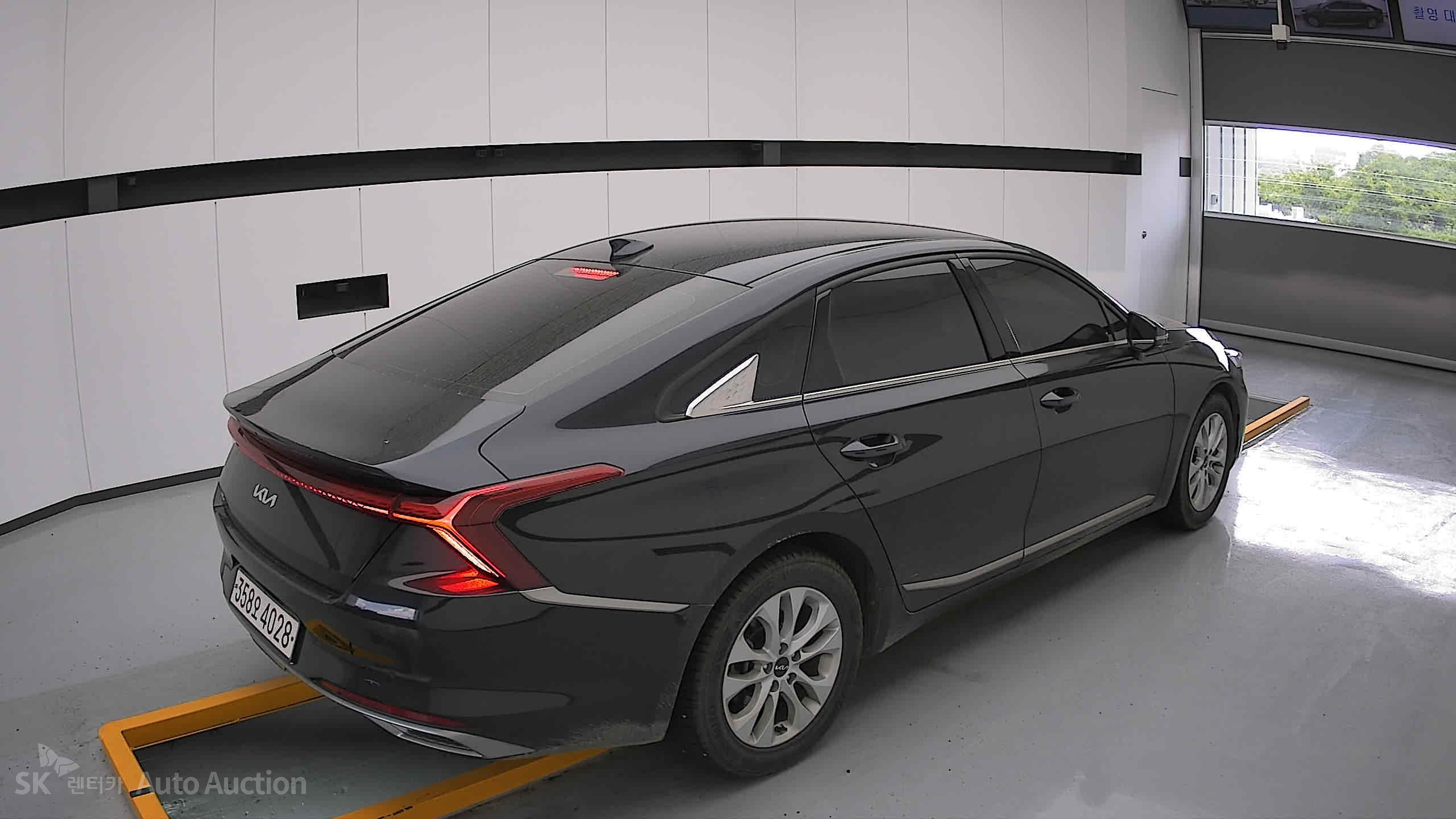 2023 - kia k8