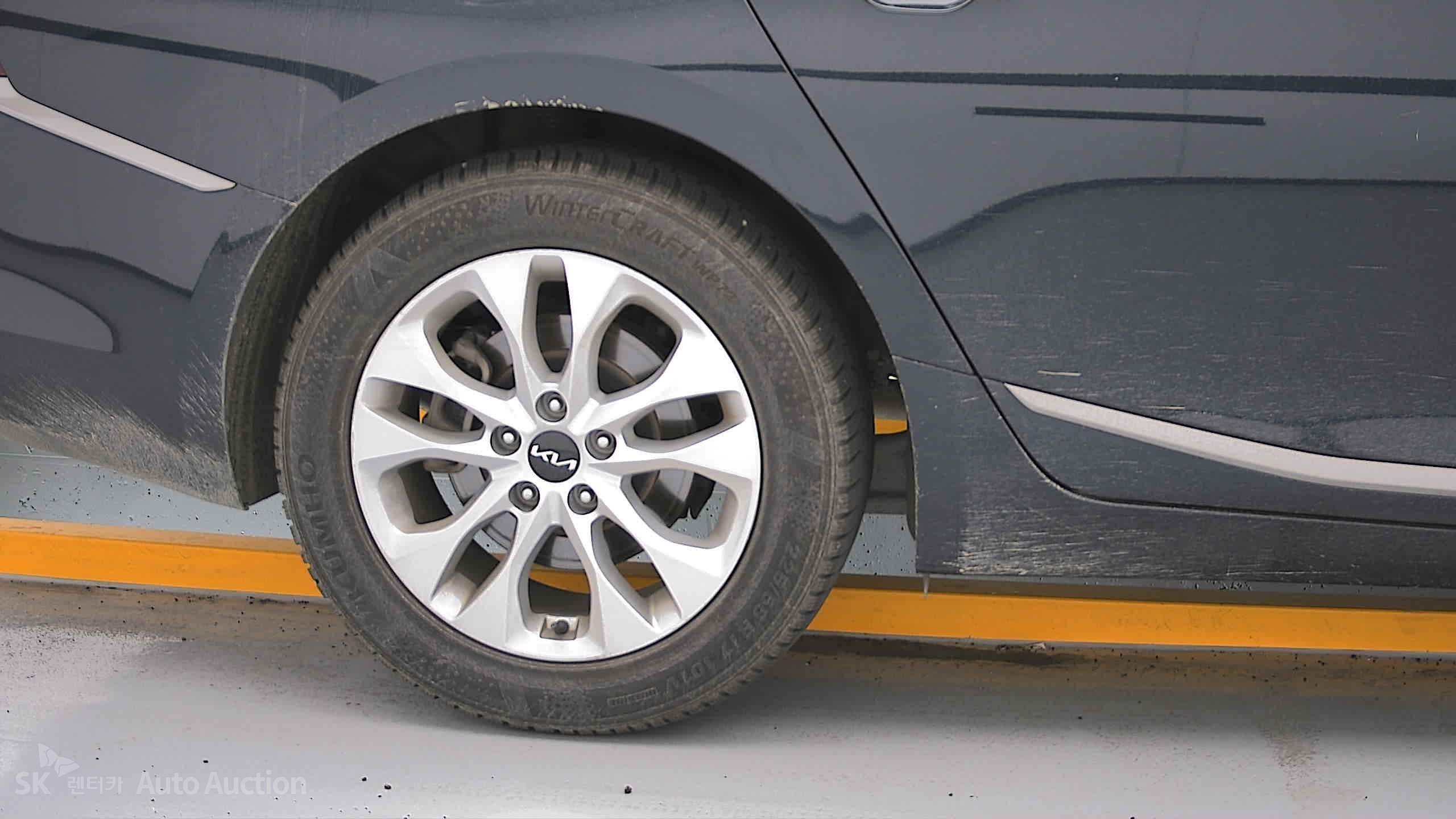 2023 - kia k8