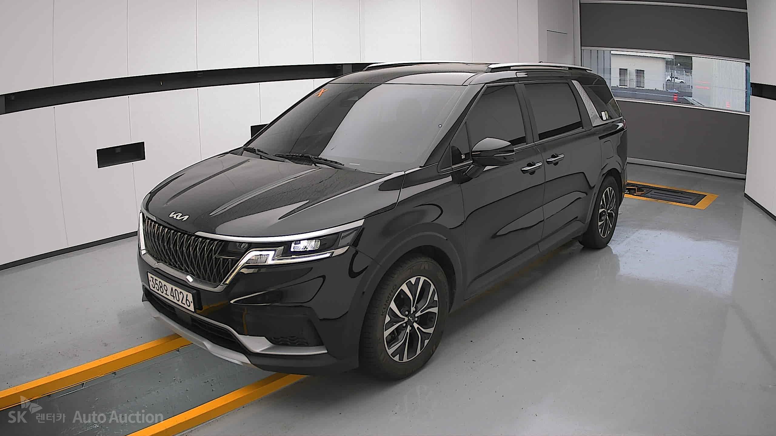 2023 - kia carnival