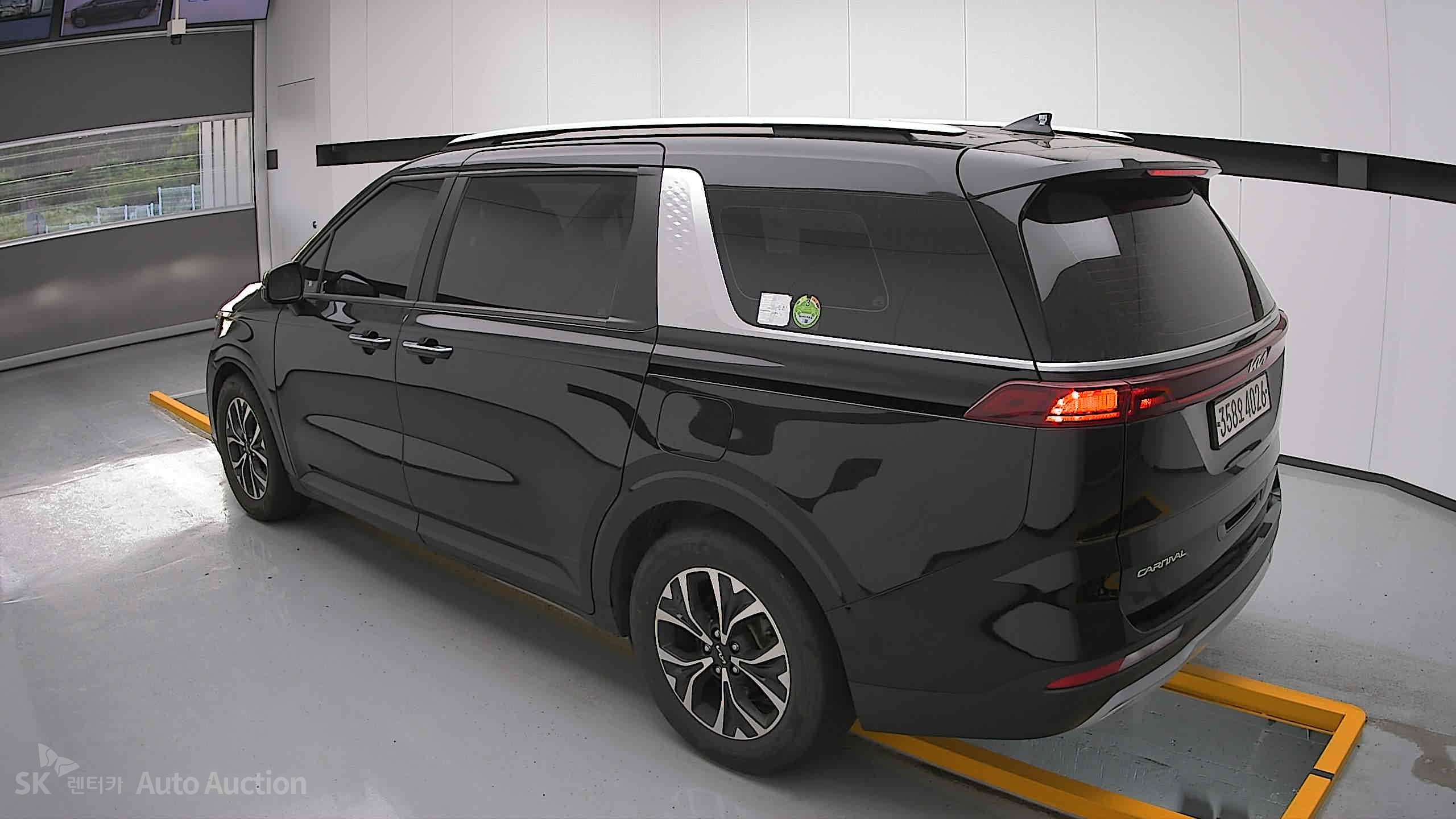 2023 - kia carnival