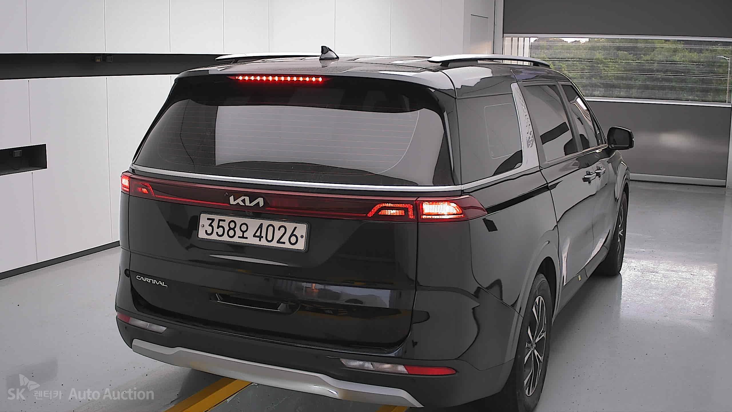 2023 - kia carnival