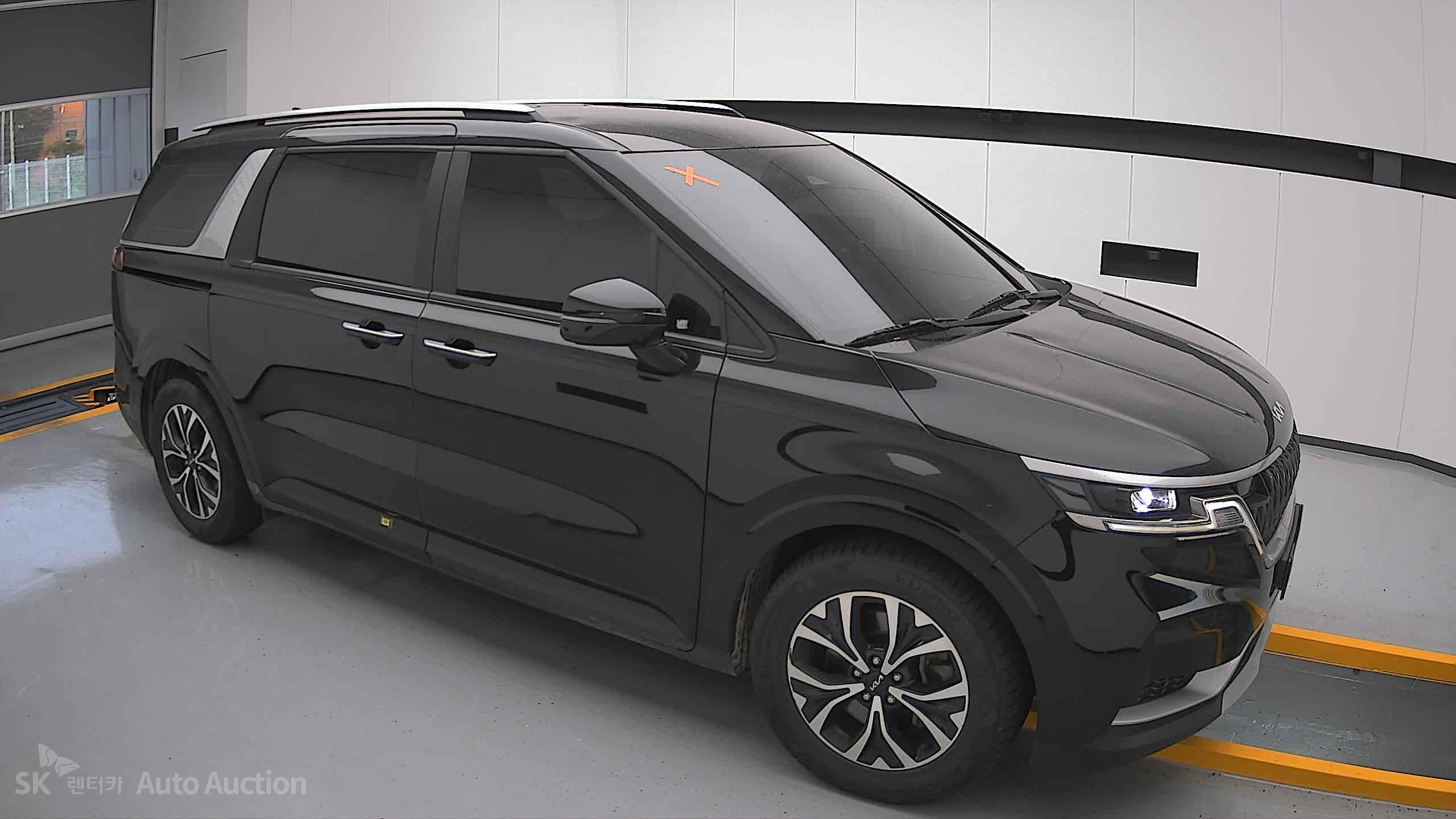 2023 - kia carnival