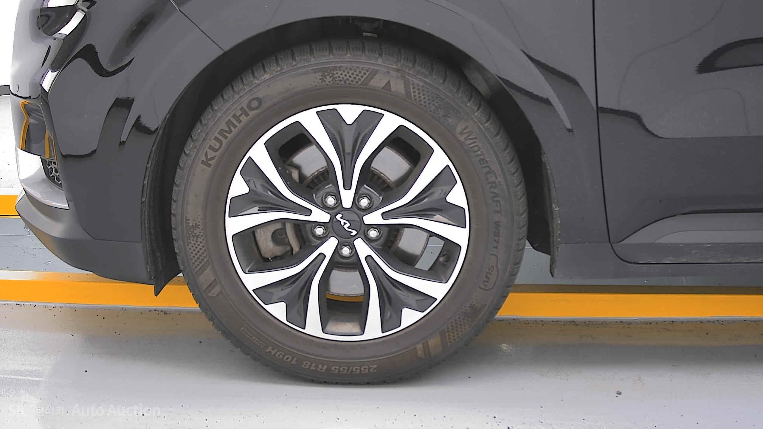 2023 - kia carnival