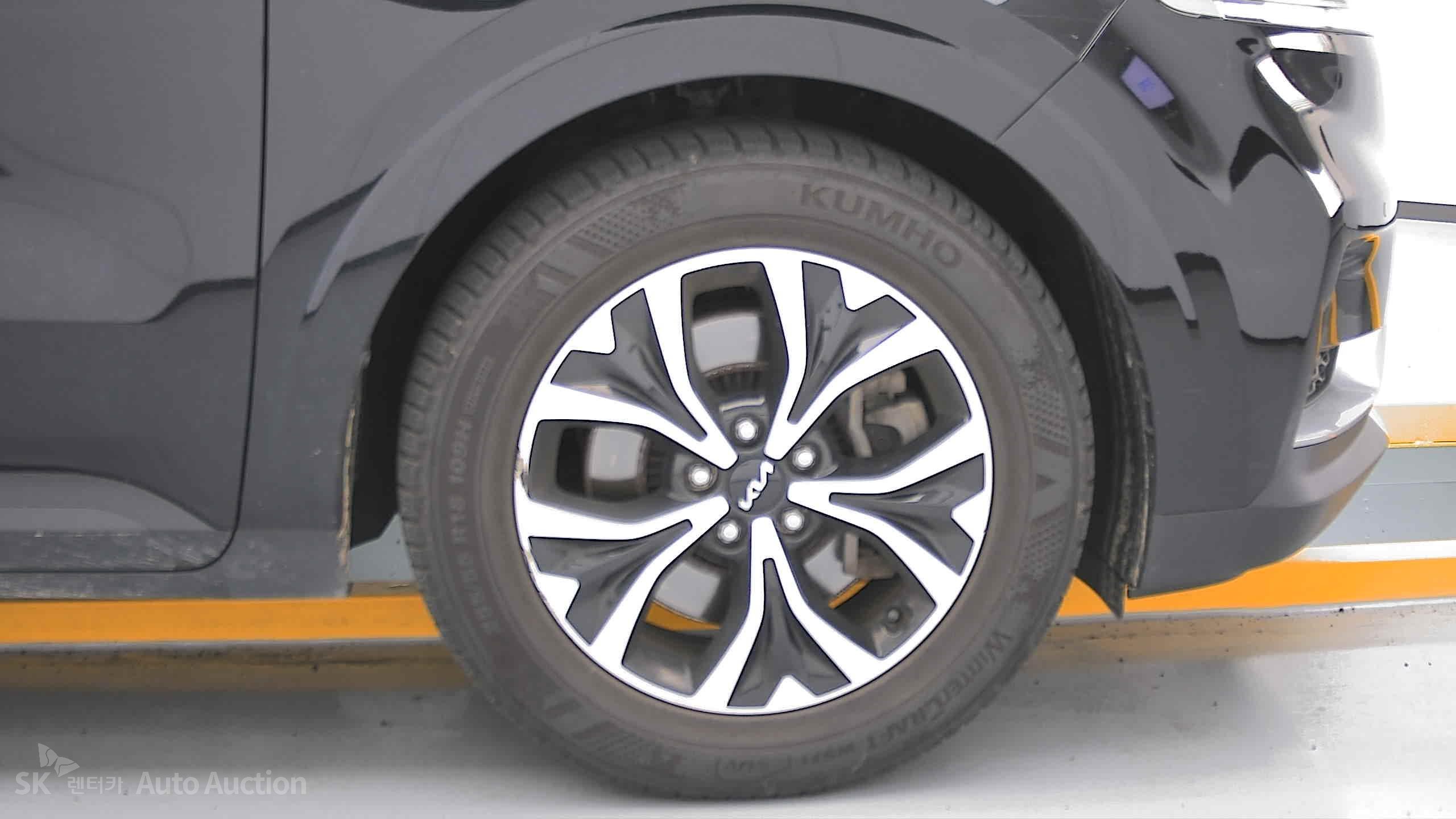 2023 - kia carnival