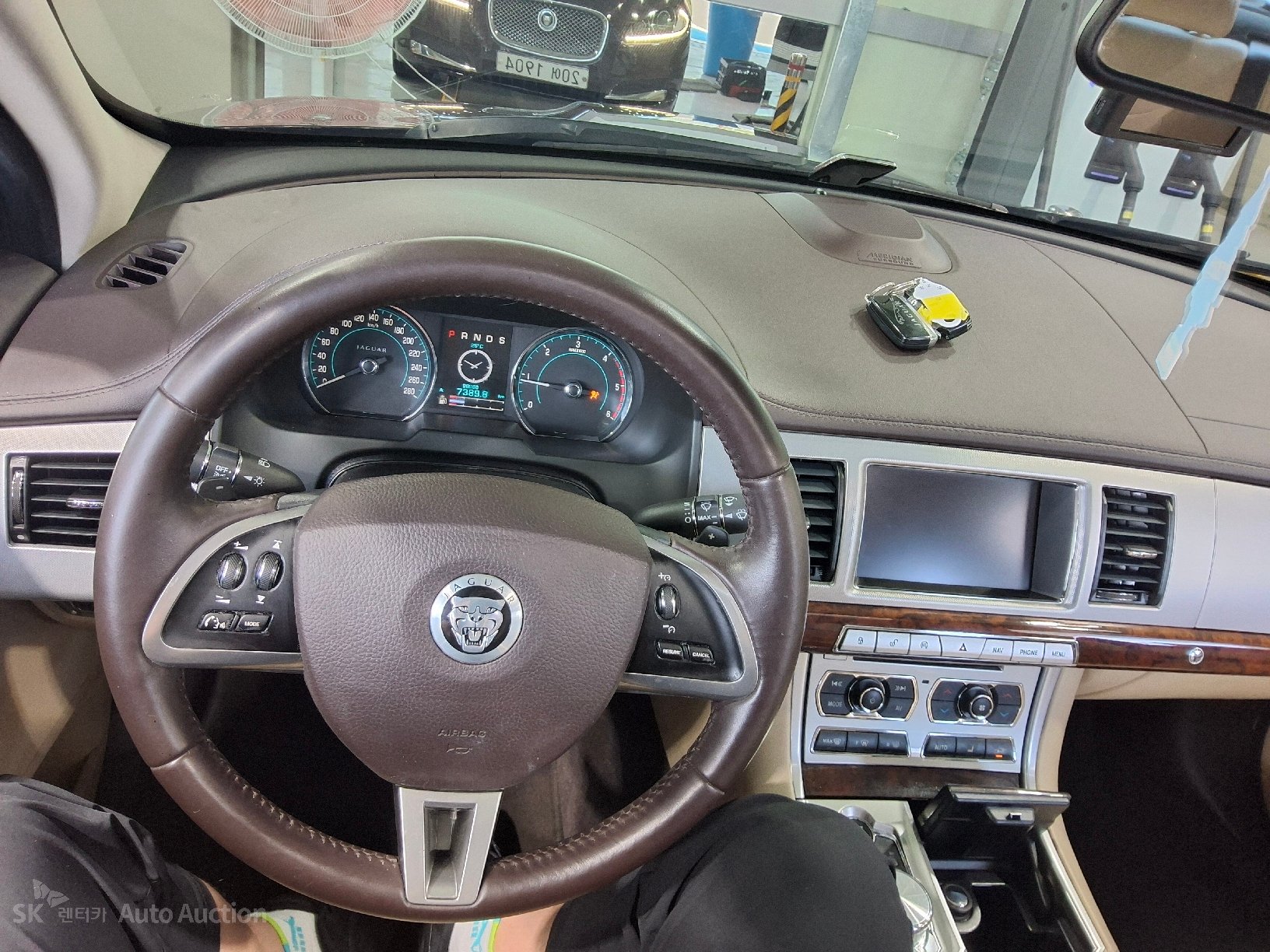 2013 - jaguar xf