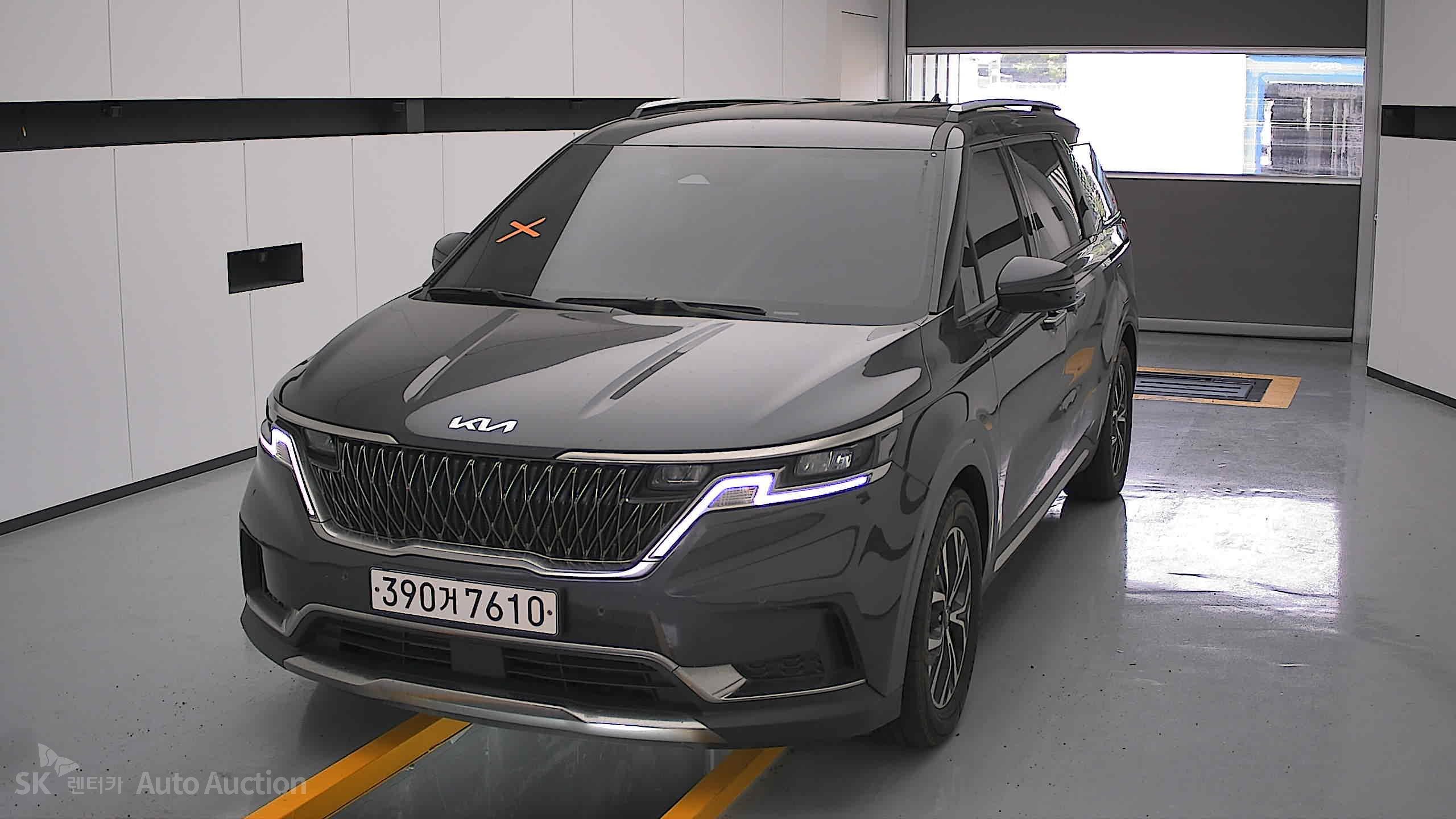 2023 - kia carnival