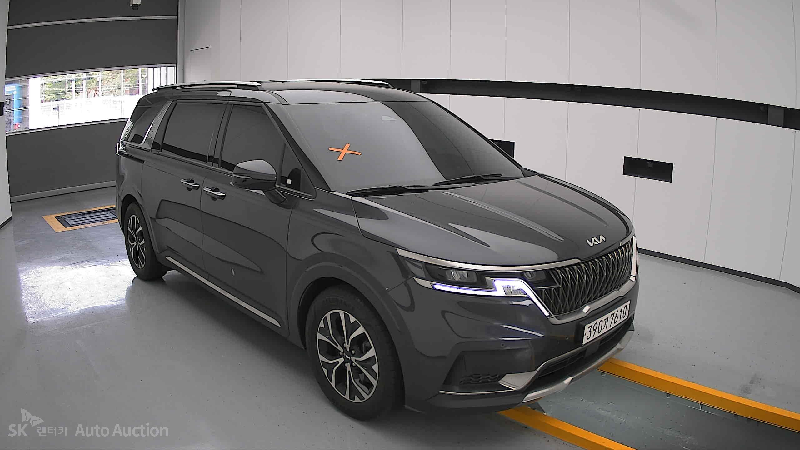2023 - kia carnival