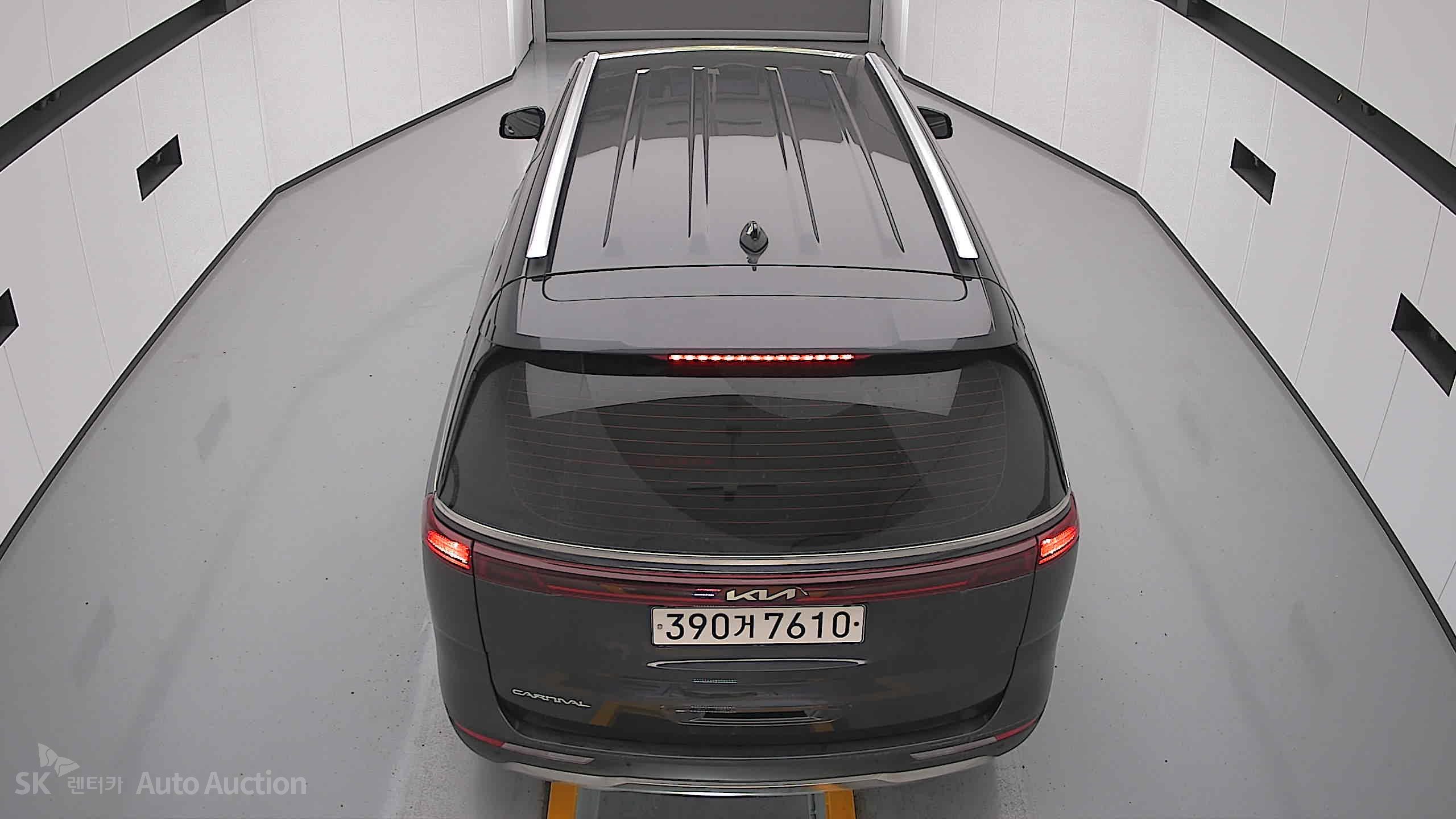 2023 - kia carnival