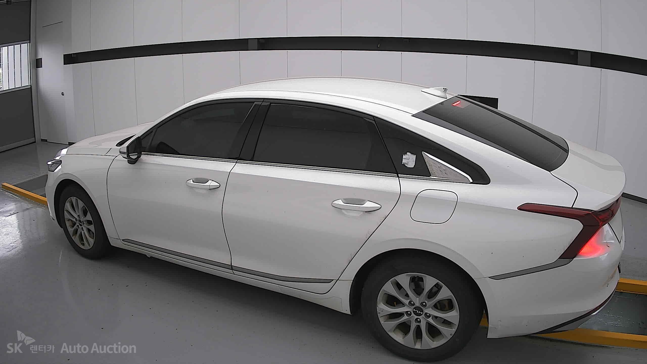 2023 - kia k8