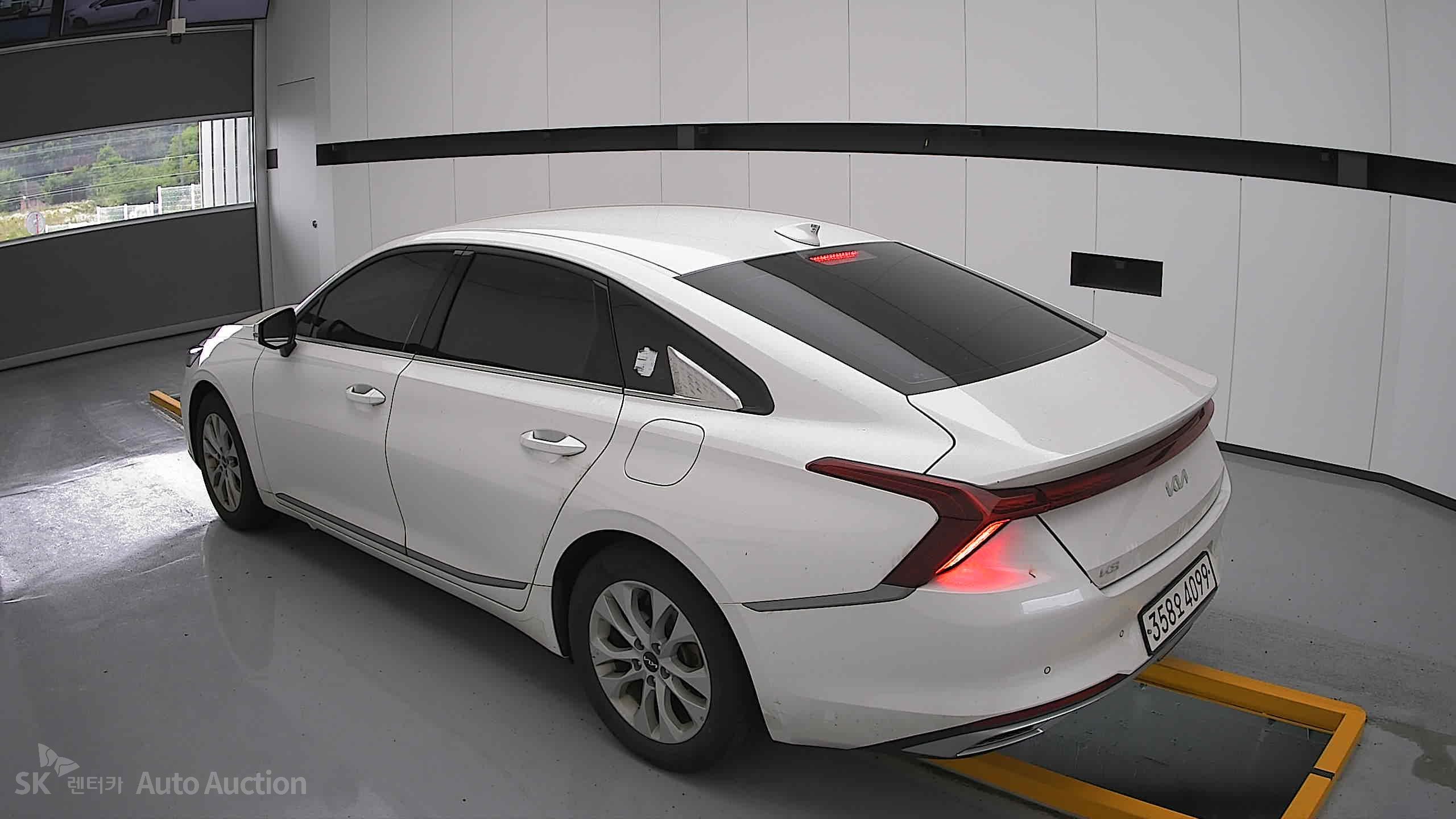 2023 - kia k8