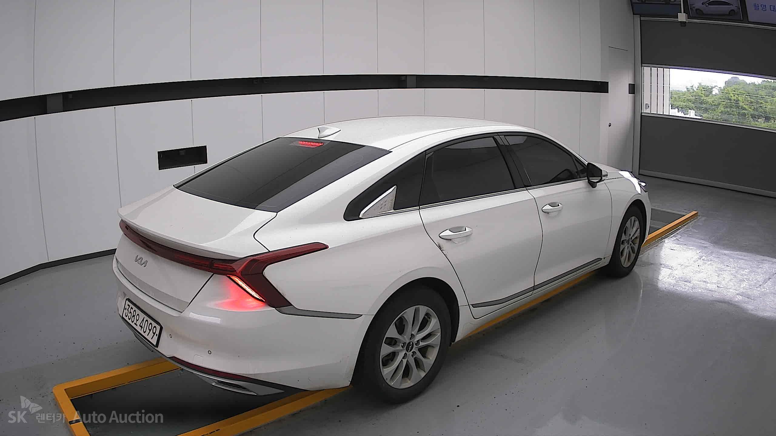 2023 - kia k8