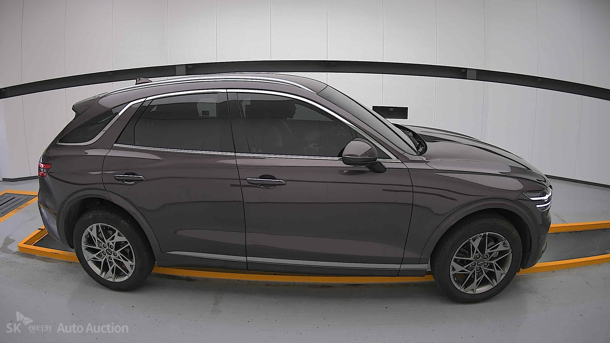 2021 - genesis gv70