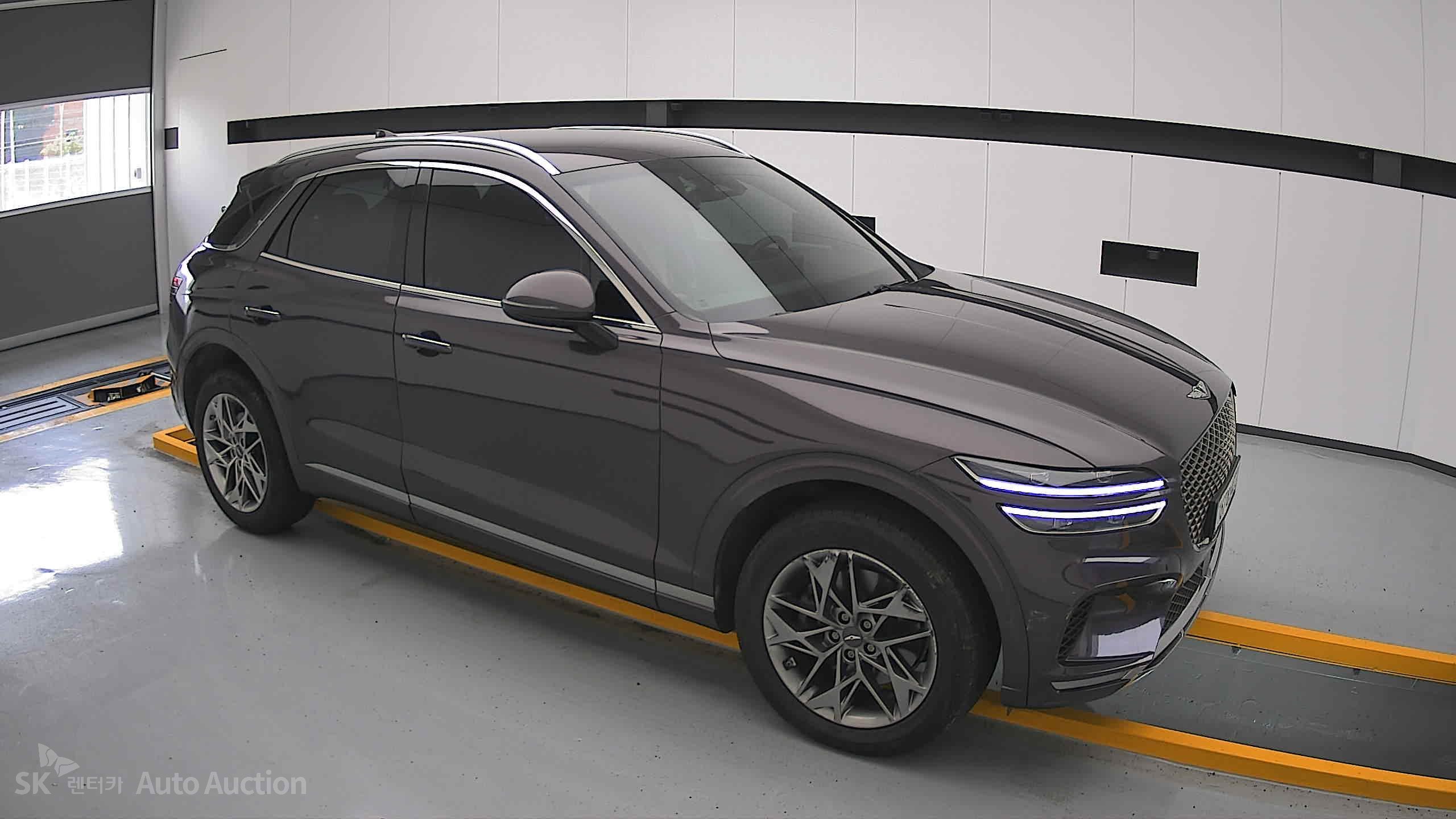 2021 - genesis gv70