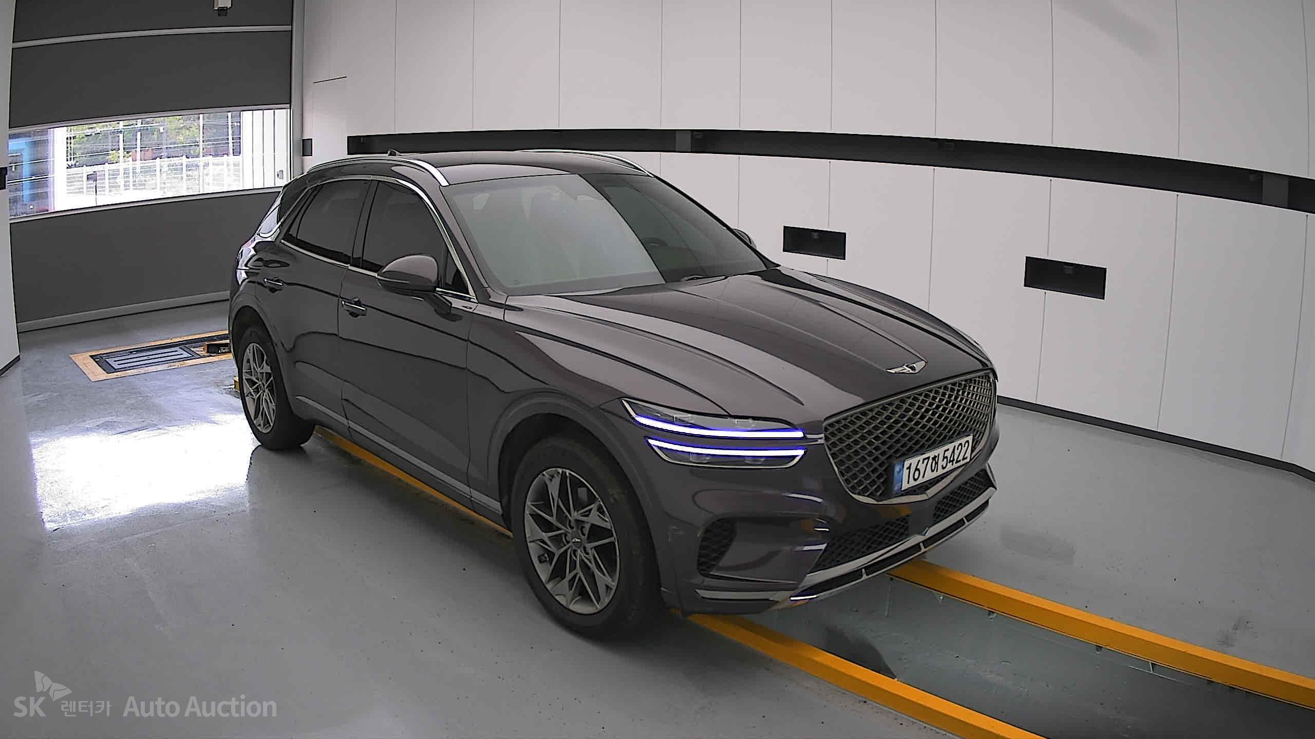 2021 - genesis gv70