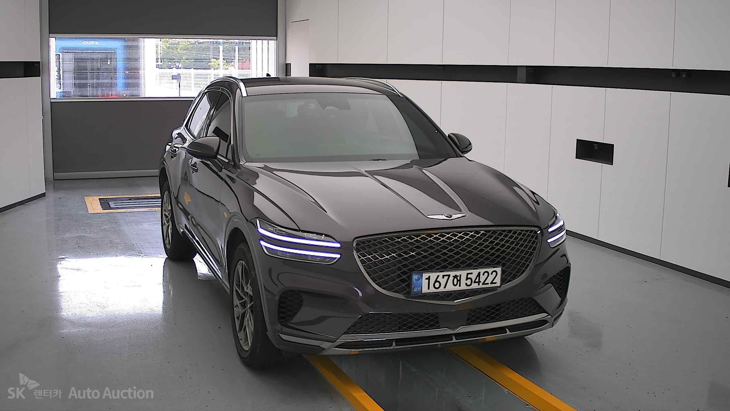 2021 - genesis gv70