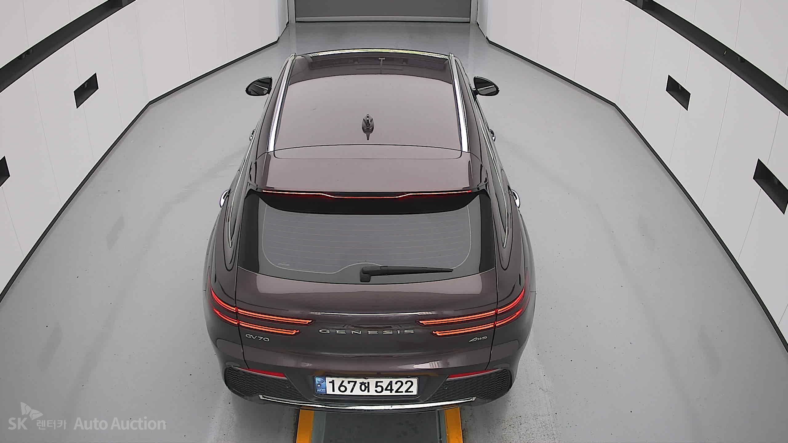 2021 - genesis gv70