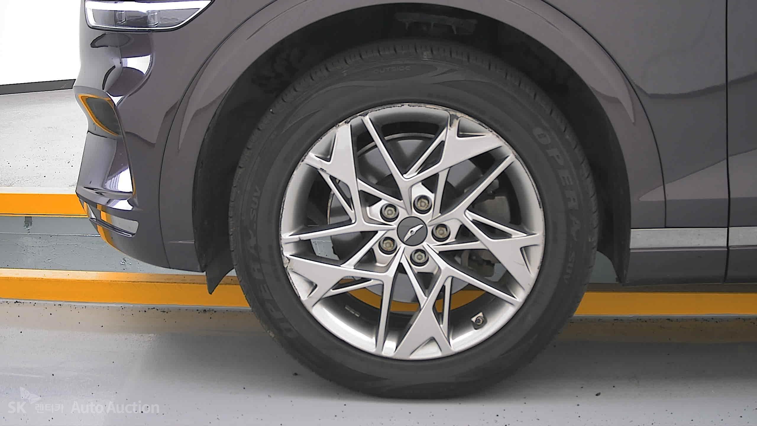2021 - genesis gv70